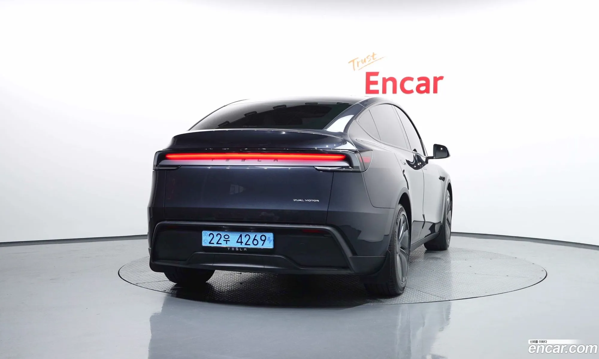 Tesla Model Y 2025 LRWYGCEK6SC046523 — 17