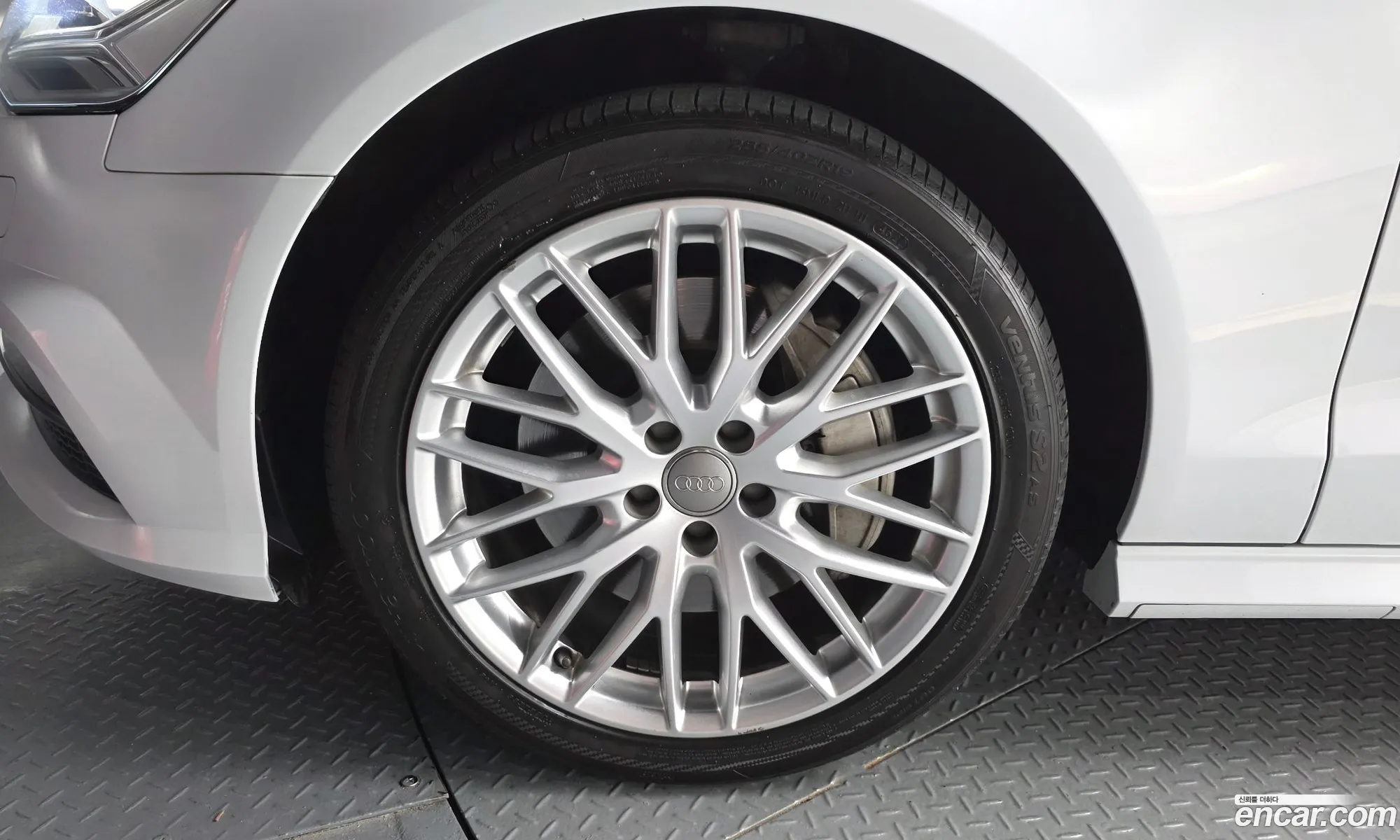 Audi A6 2017 WAUZZZ4G1HN009939 — 2