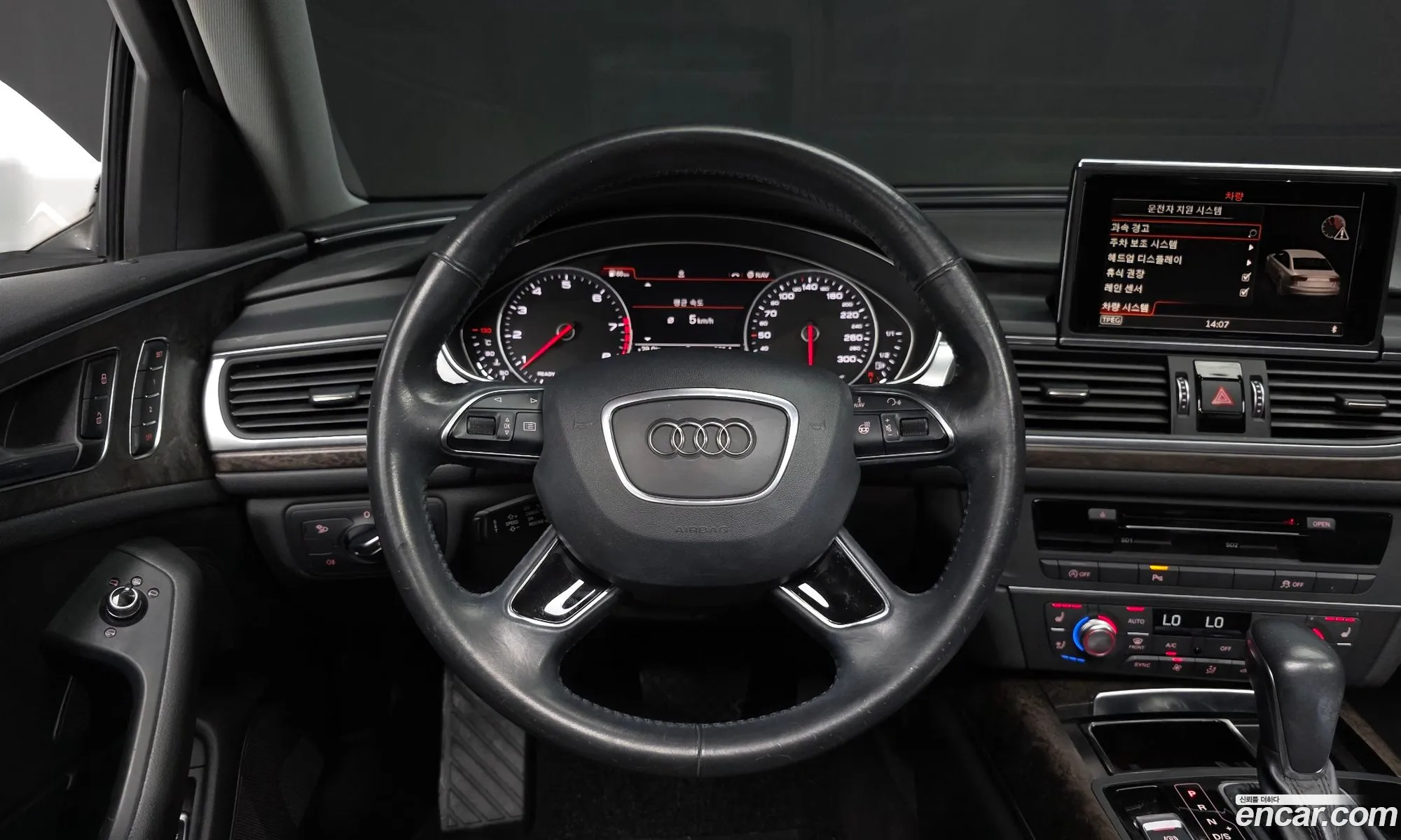 Audi A6 2017 WAUZZZ4G1HN009939 — 26