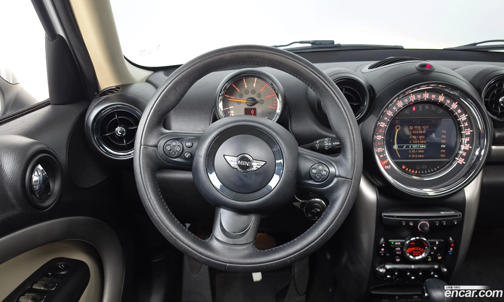 Mini Cooper D Countryman 2015 WMWXD5102GWT61913 — 19