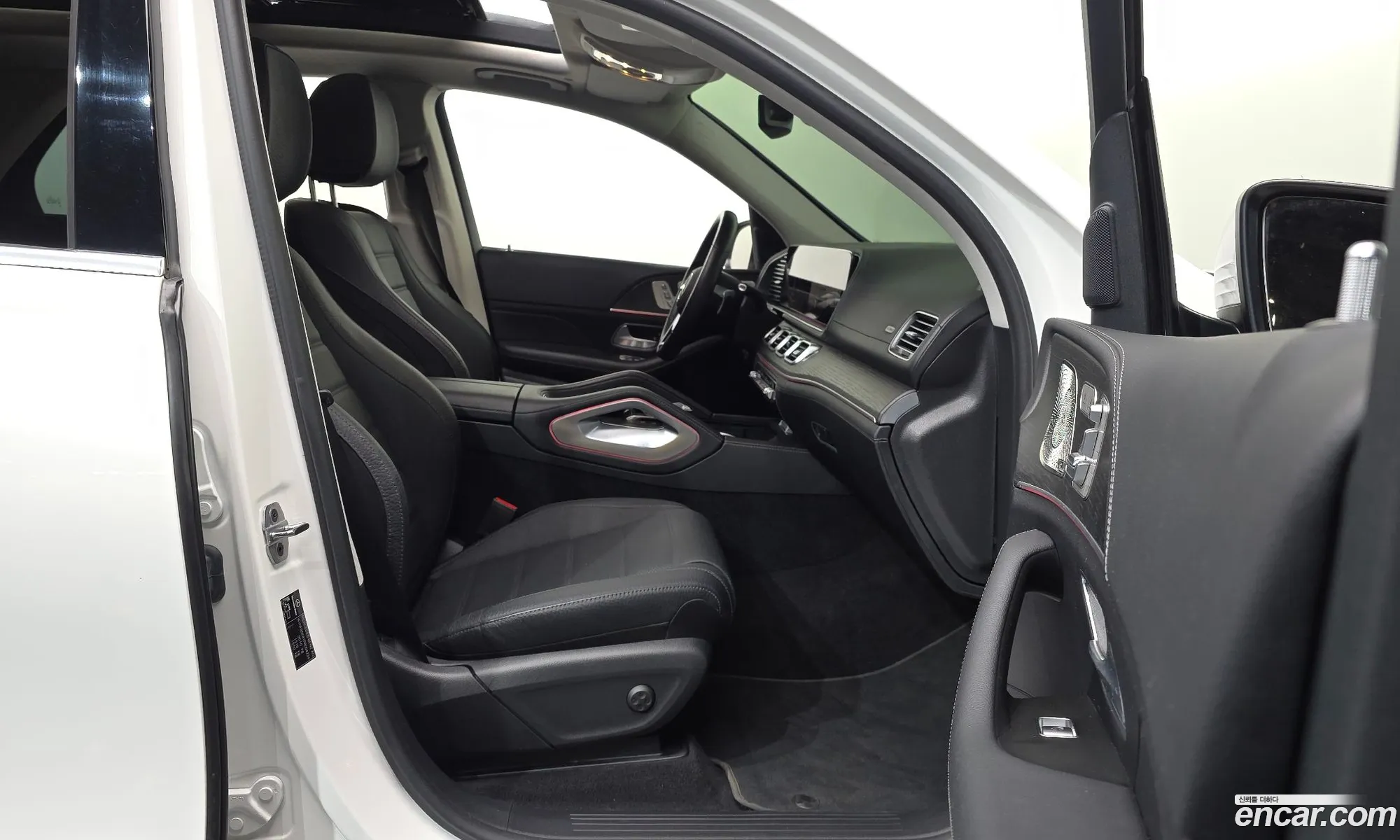 Mercedes-Benz GLE-Class W167 2023 — 13