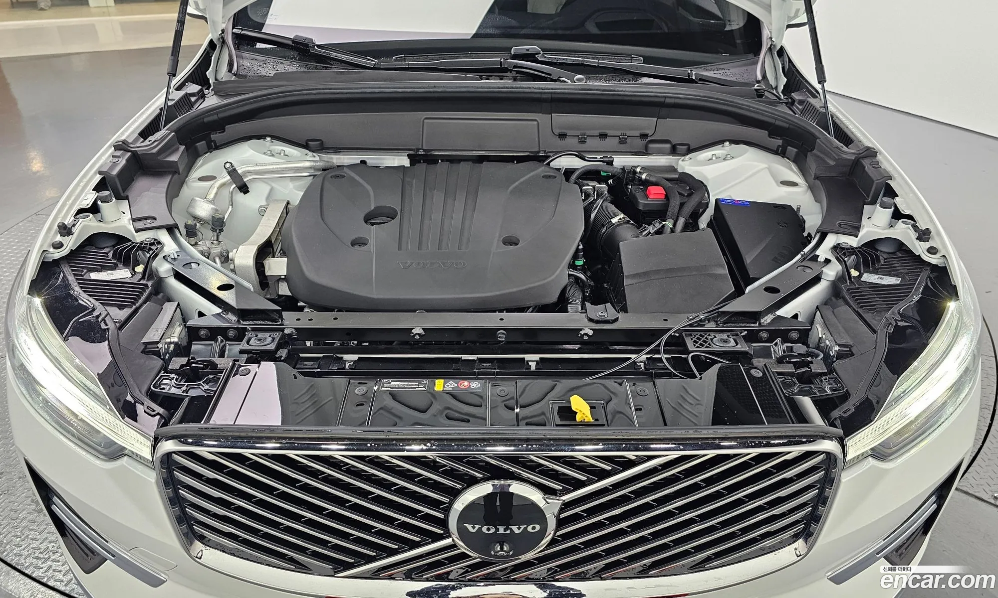 Volvo XC60 2025 YV1UZM12XT1287032 — 17