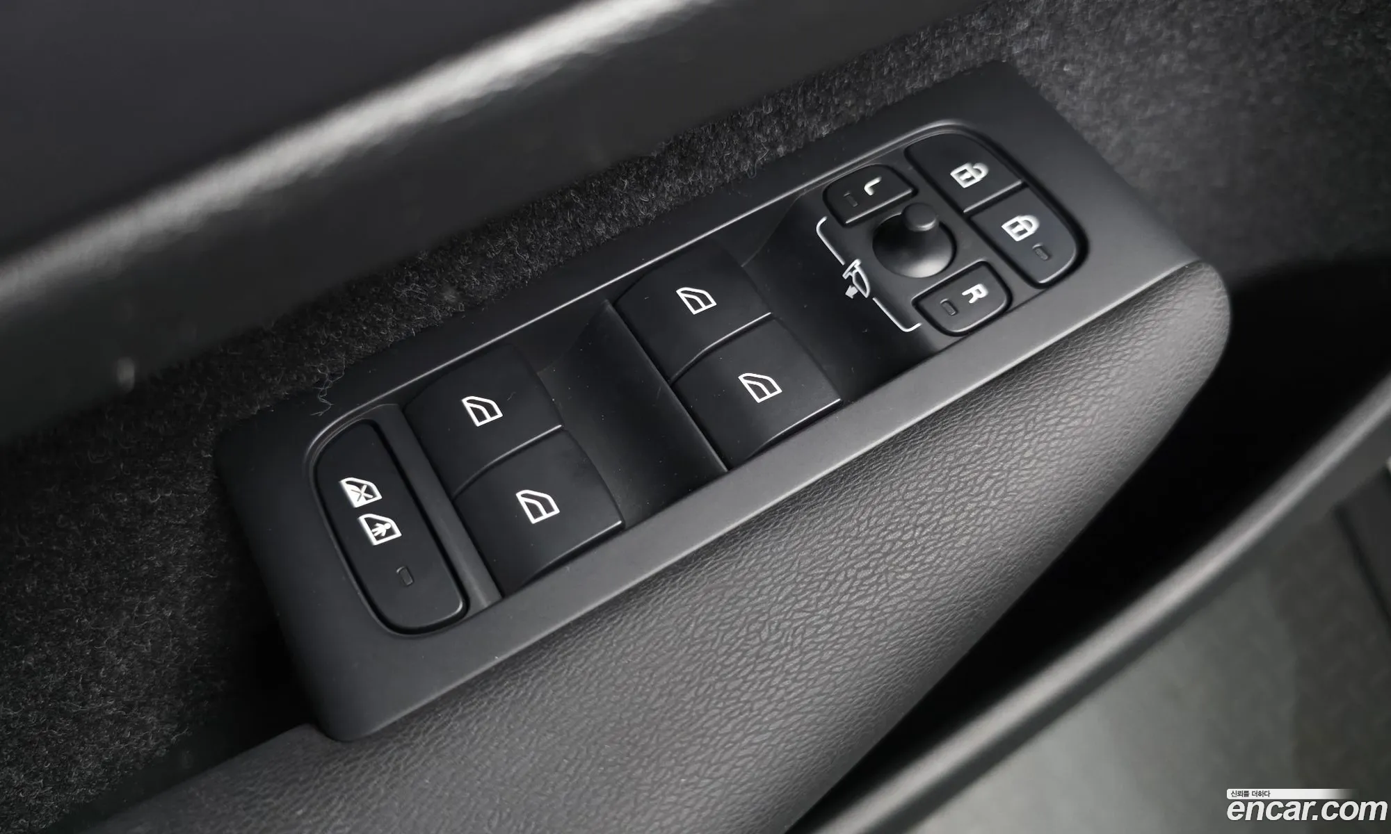 Volvo XC40 2020 YV1XZACACL2277245 — 14