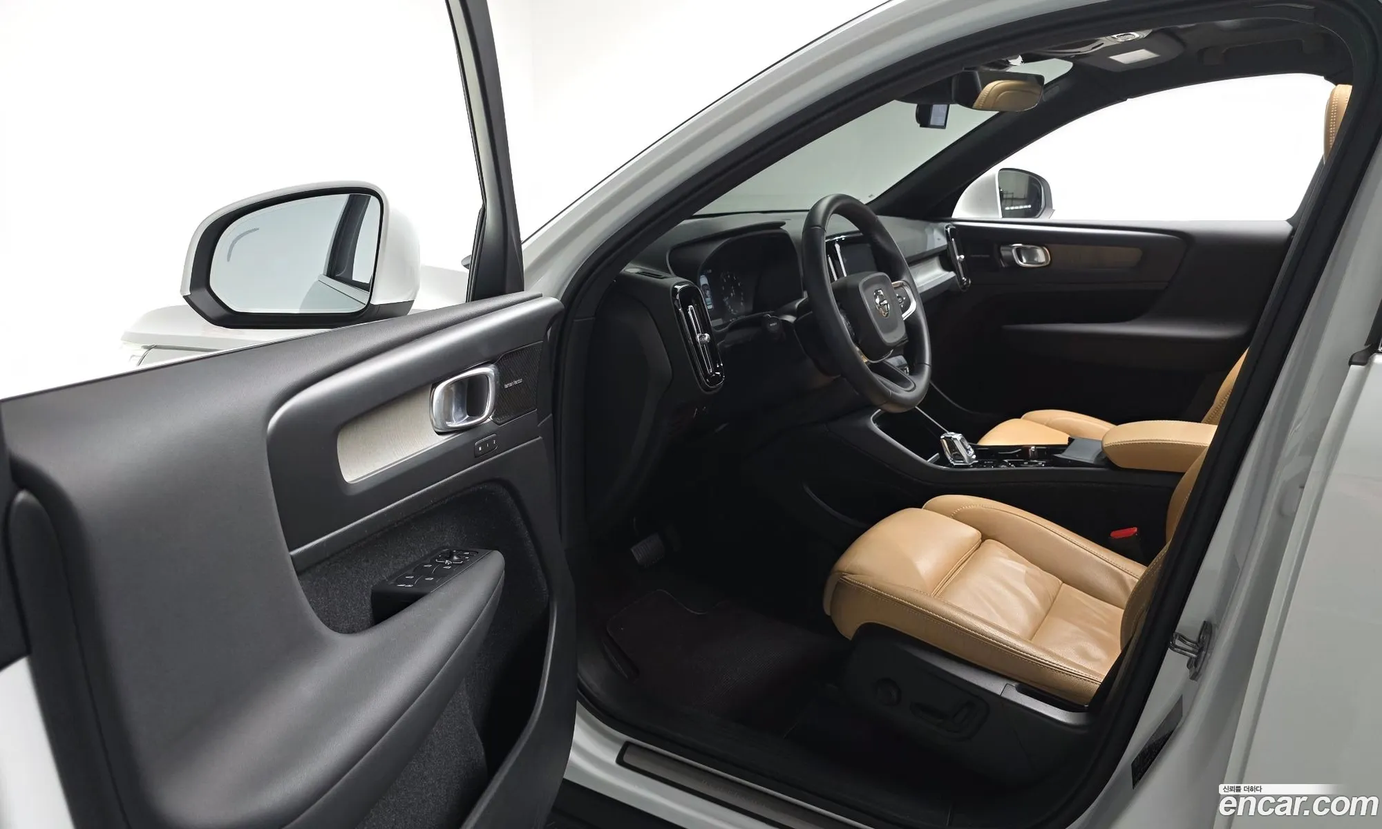 Volvo XC40 2020 YV1XZACACL2277245 — 17