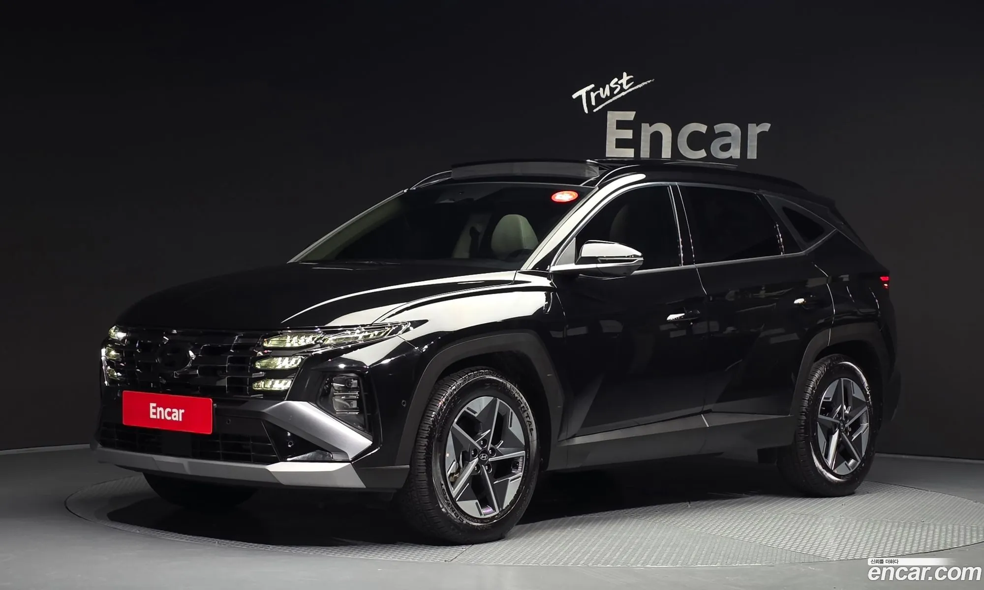 Hyundai Tucson Hybrid 2025 — 4