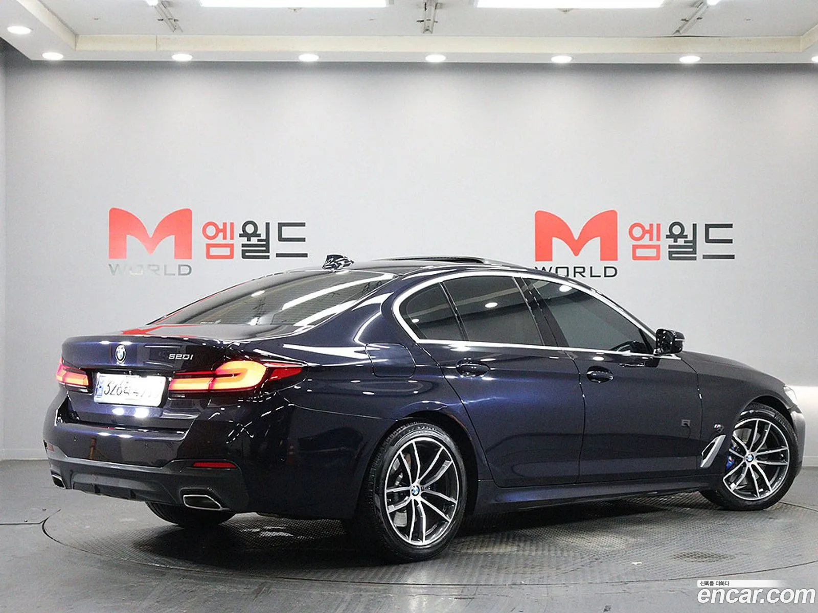 BMW 5 Series 2021 — 18