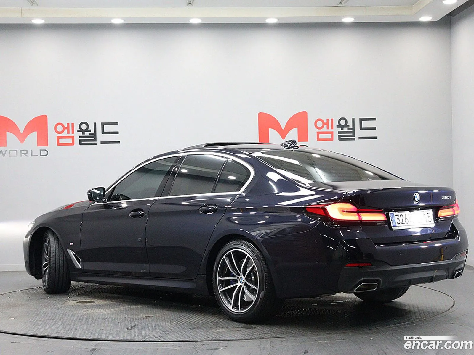 BMW 5 Series 2021 — 11