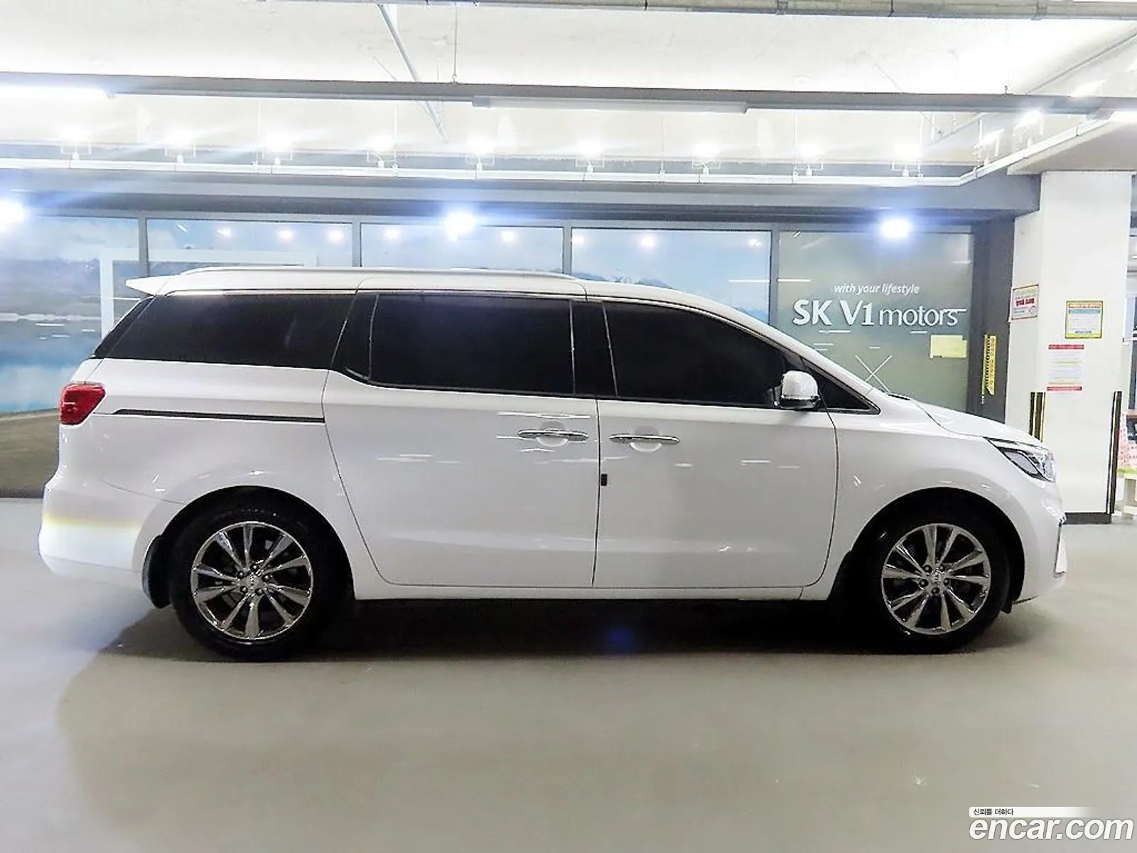 Kia Carnival 2019 — 3