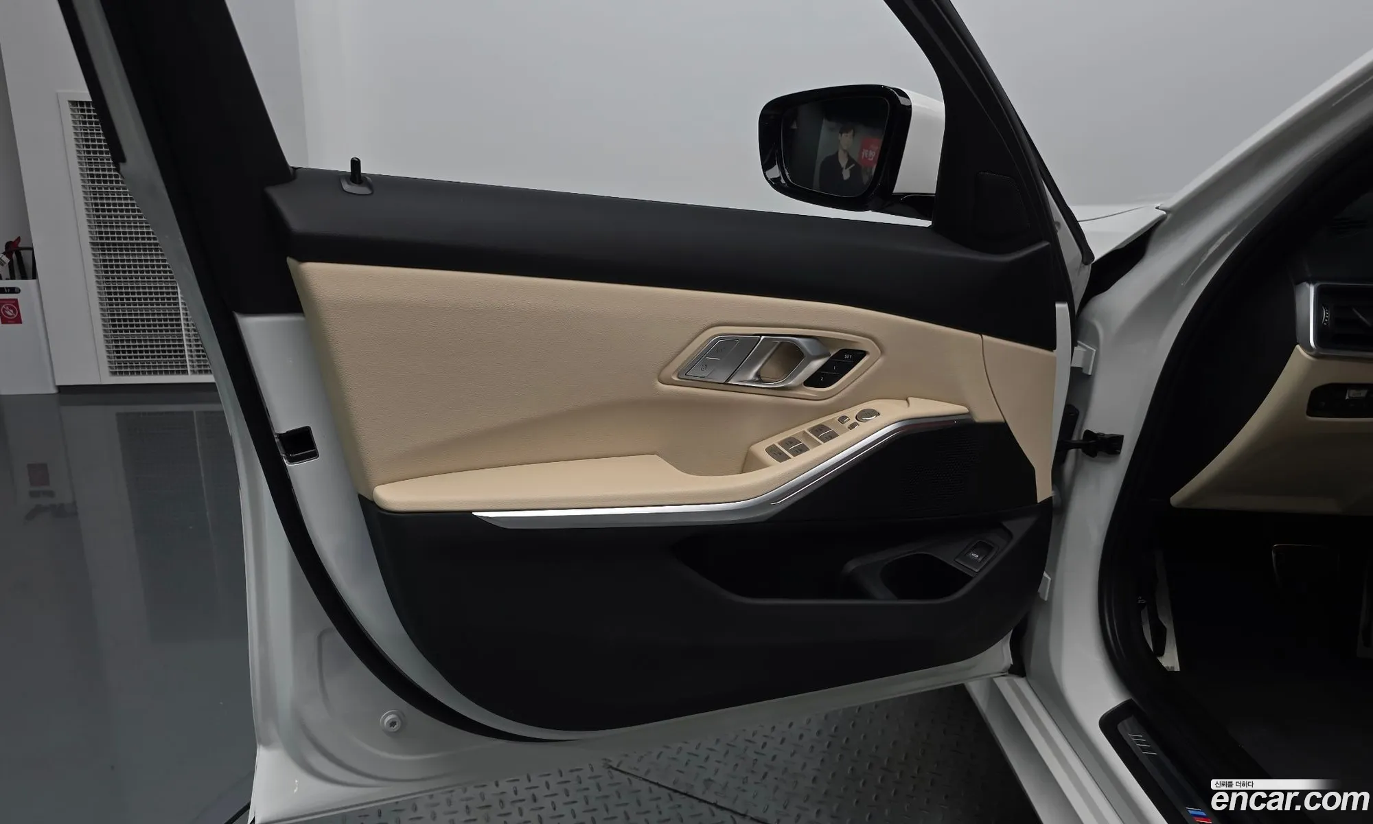 BMW 3 Series 2023 — 18