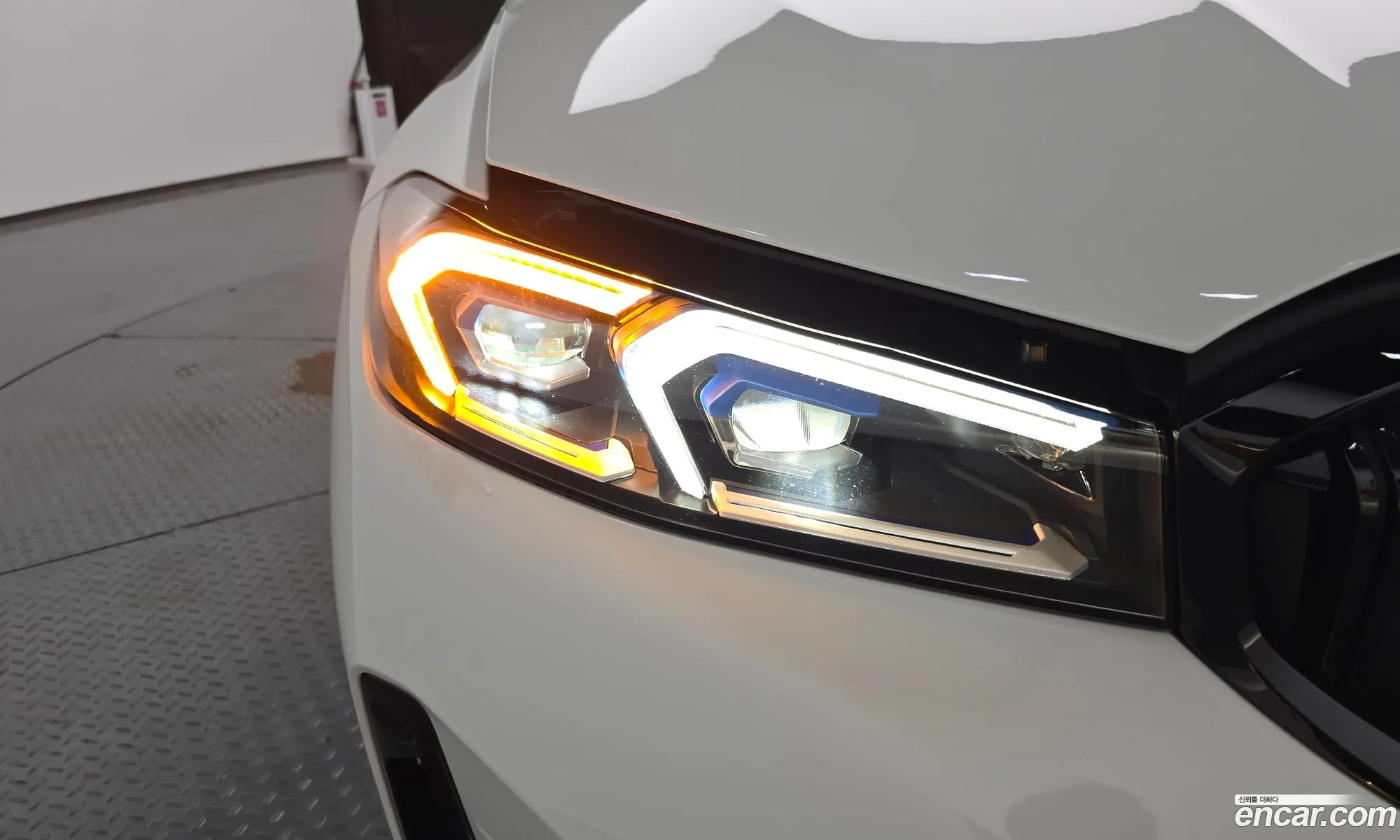 BMW 3 Series 2023 — 13