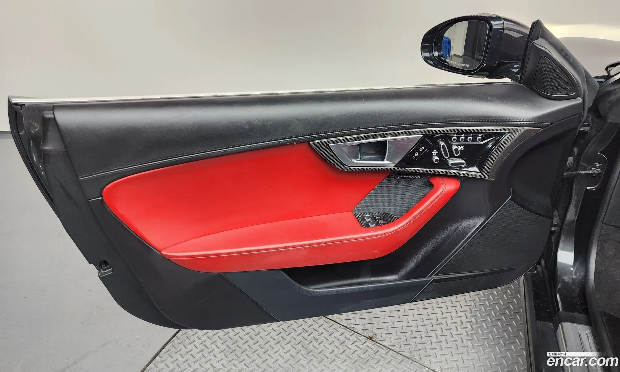Jaguar F-Type 2014 SAJAA61C1F8K12477 — 14