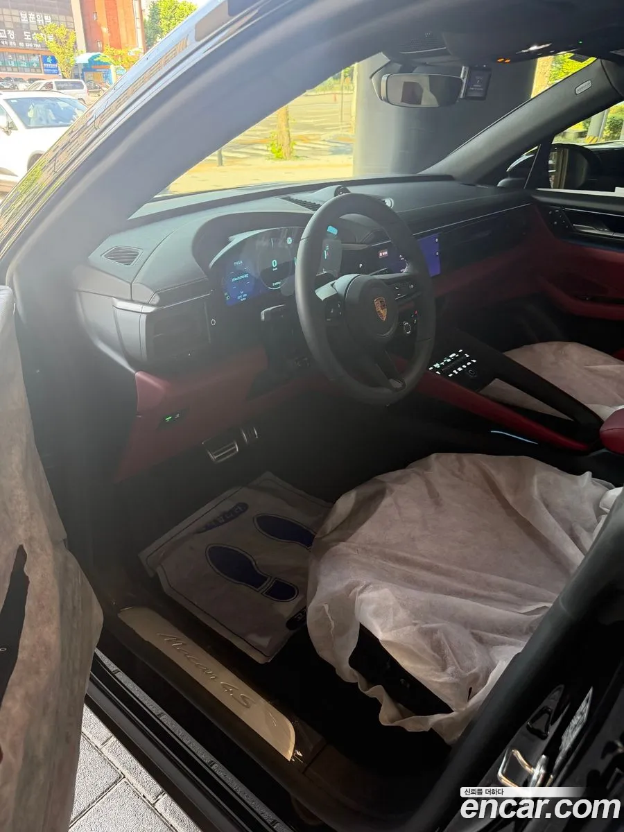 Porsche Macan EV 2026 — 3