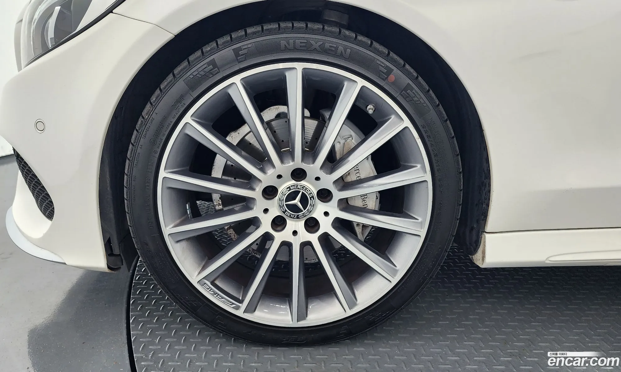 Mercedes-Benz C-Class W205 2018 — 32