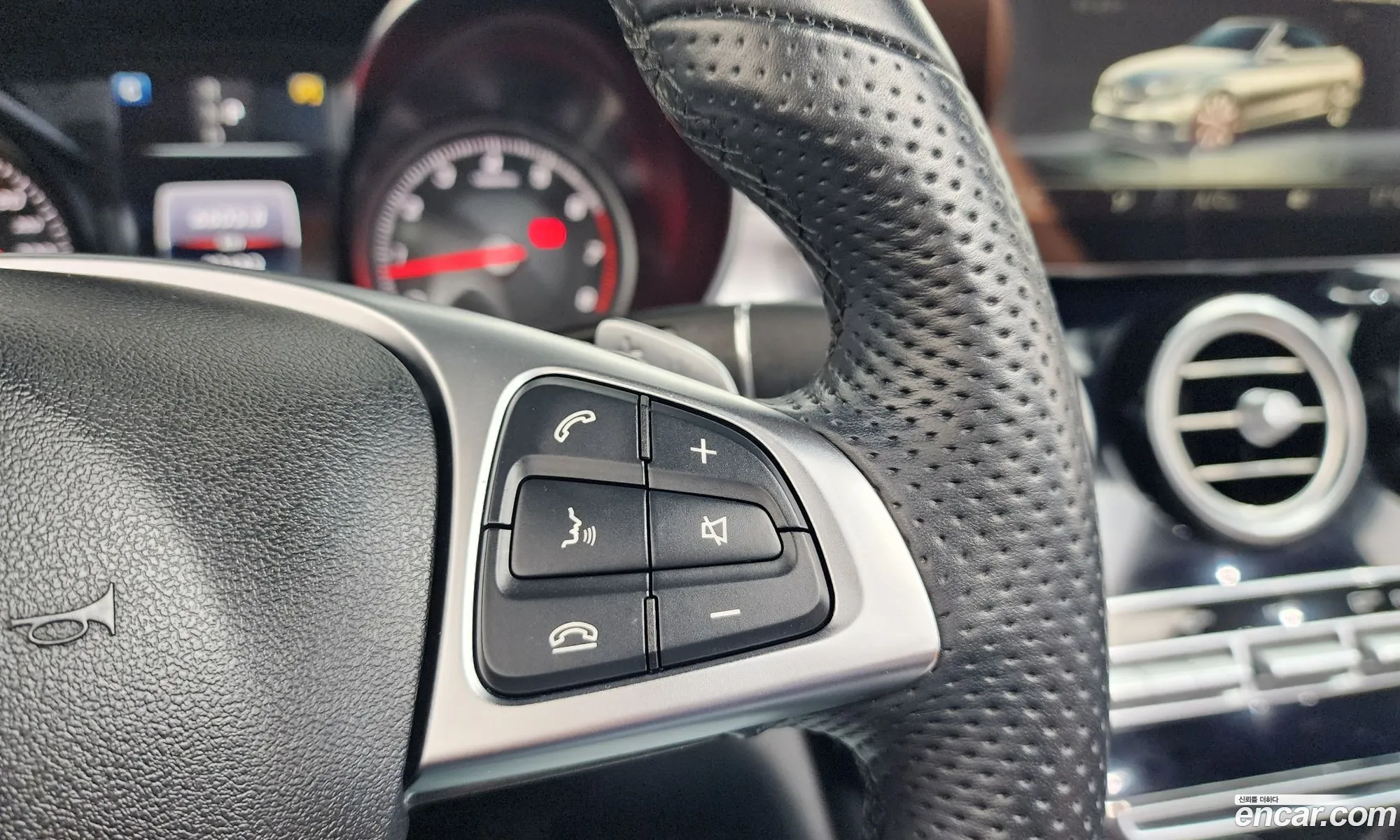 Mercedes-Benz C-Class W205 2018 — 11