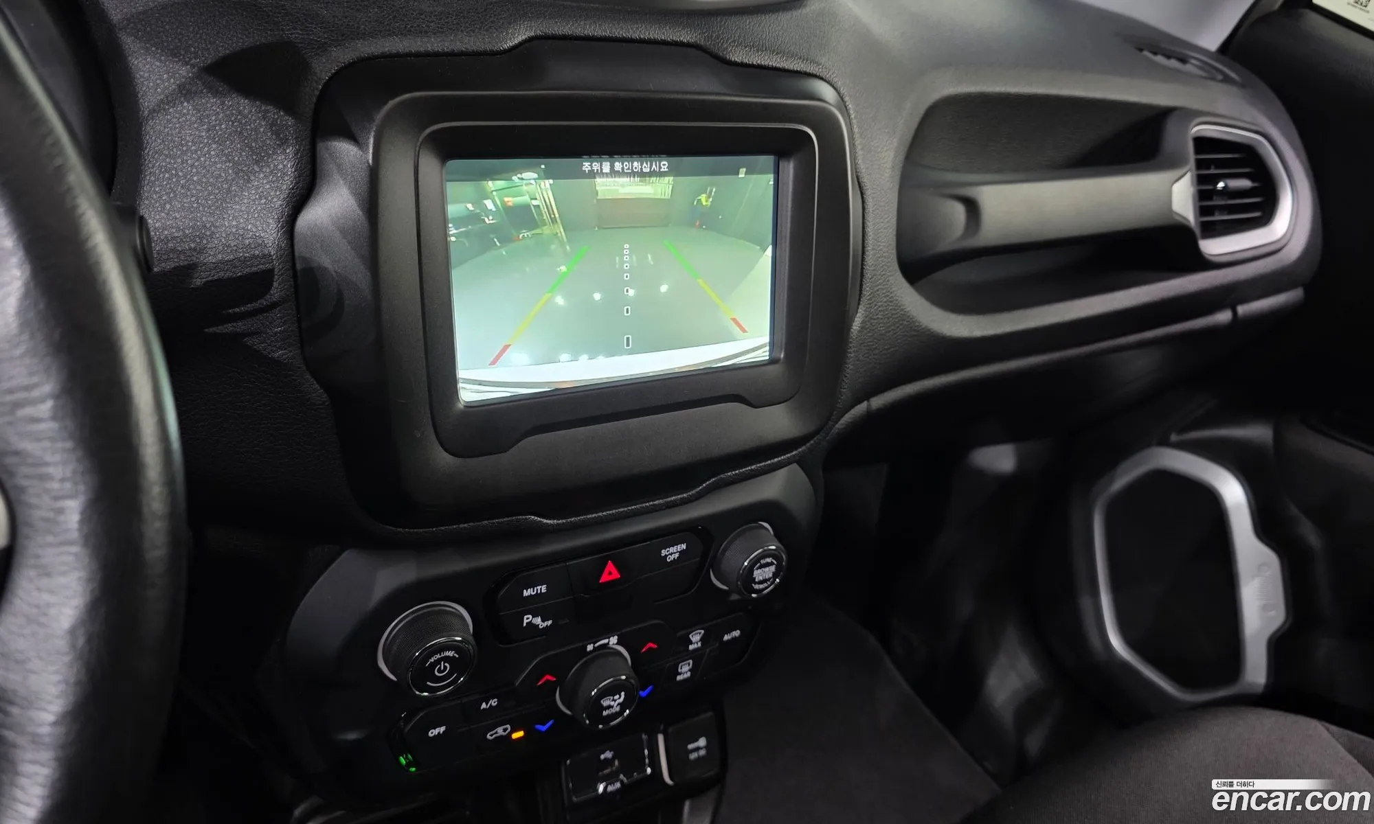 Jeep Renegade 2021 1C4NJCBB8MPM33632 — 28