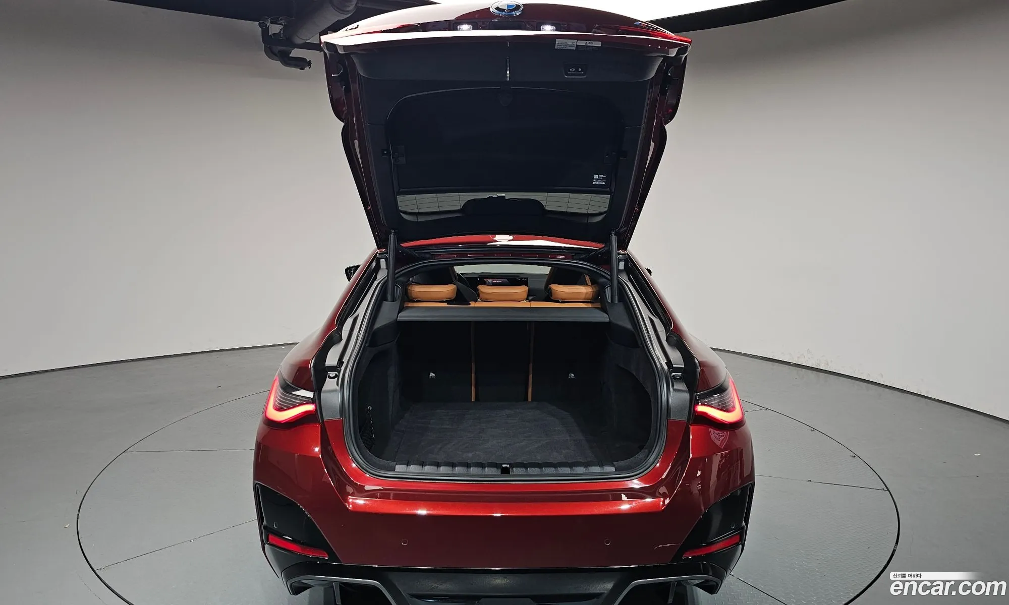 BMW i4 2023 WBY31AW02RFR36475 — 19