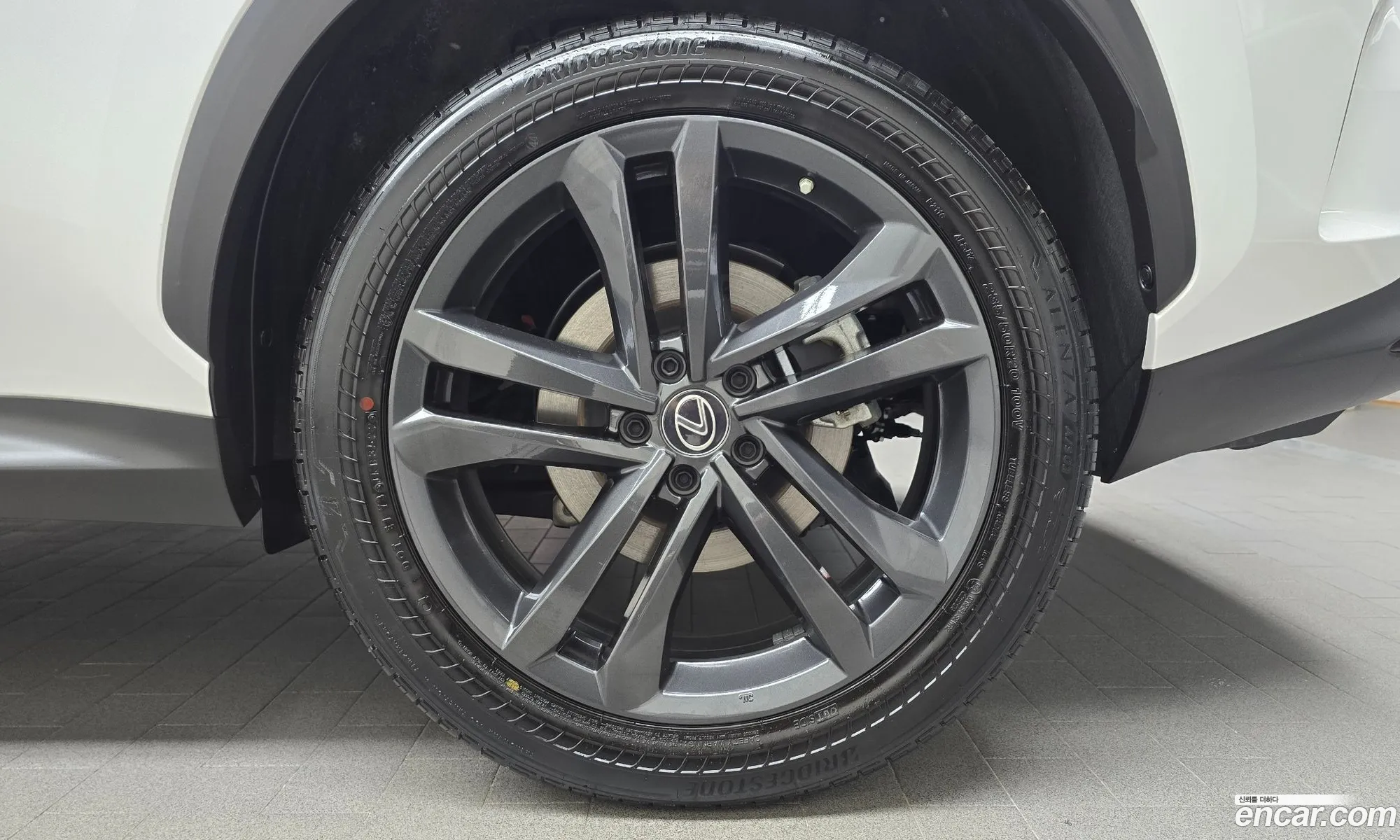 Lexus NX350h 2022 — 20