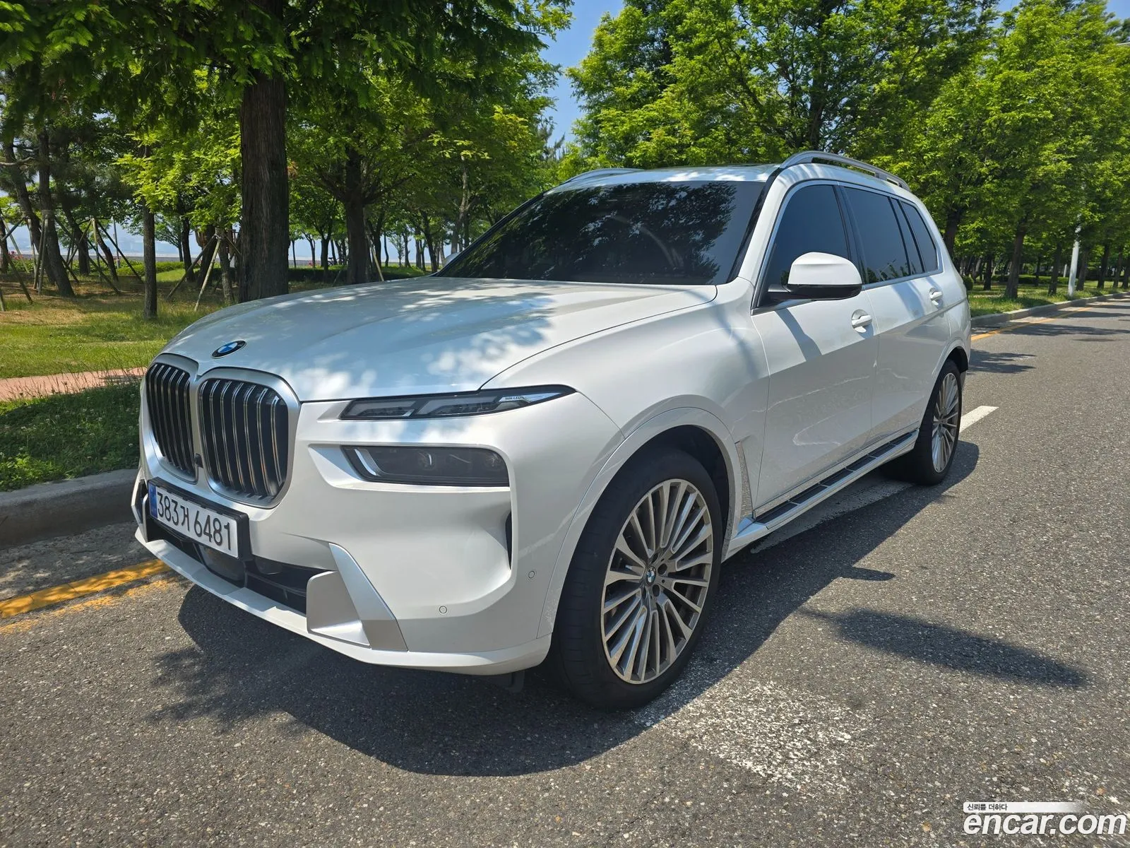 BMW X7 2023 — 16