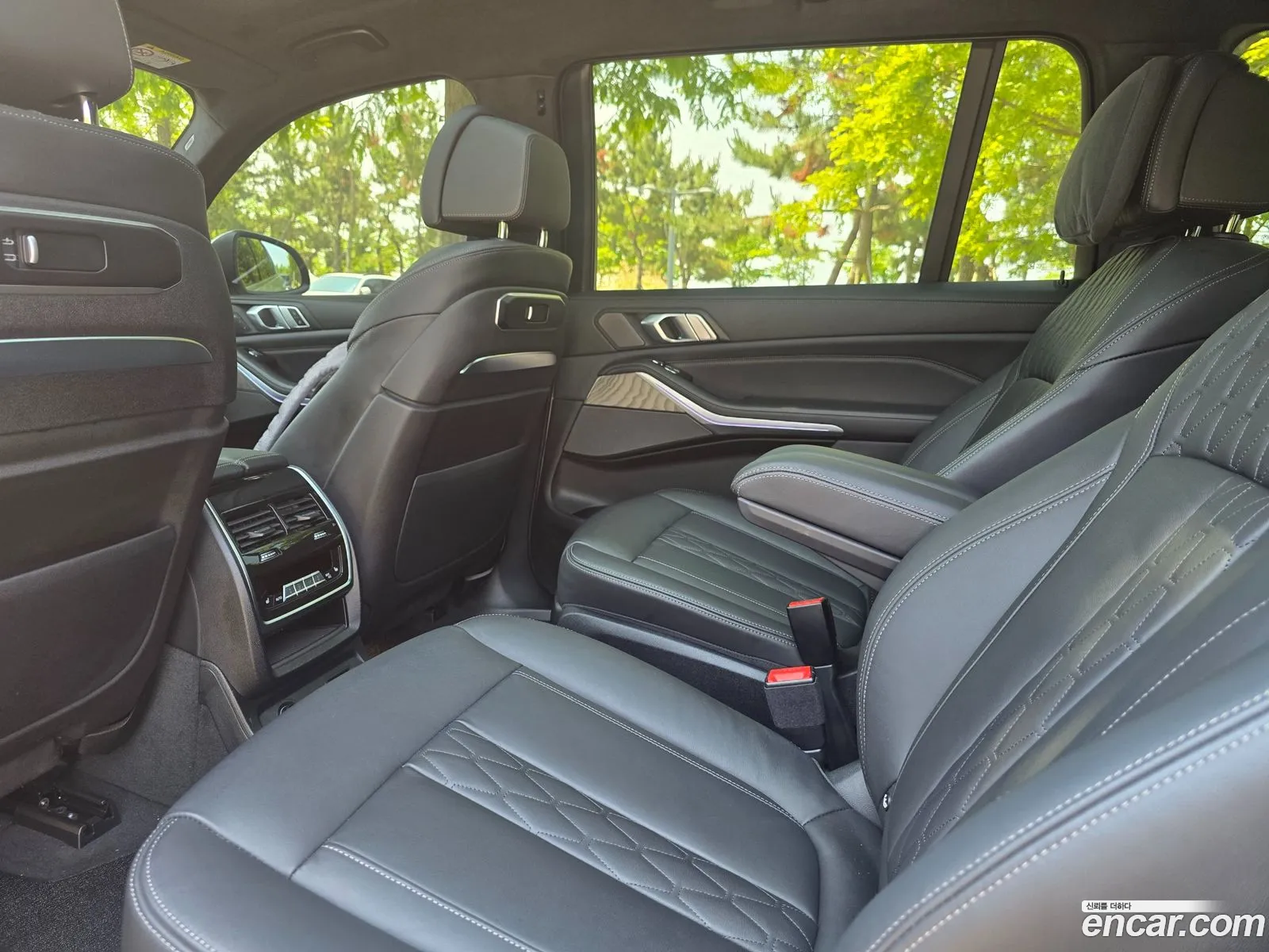 BMW X7 2023 — 18