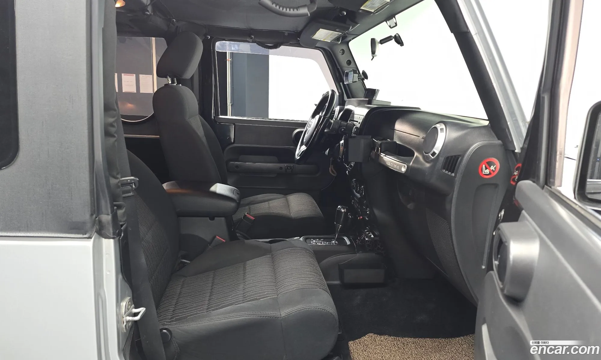 Jeep Wrangler 2011 1J4BA6D5XBL632062 — 27
