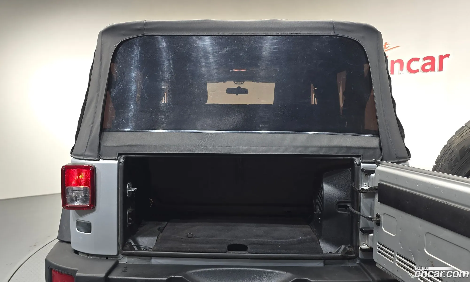 Jeep Wrangler 2011 1J4BA6D5XBL632062 — 12