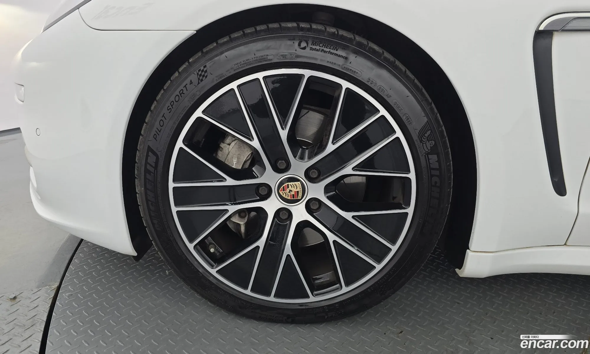 Porsche Panamera 2015 — 13