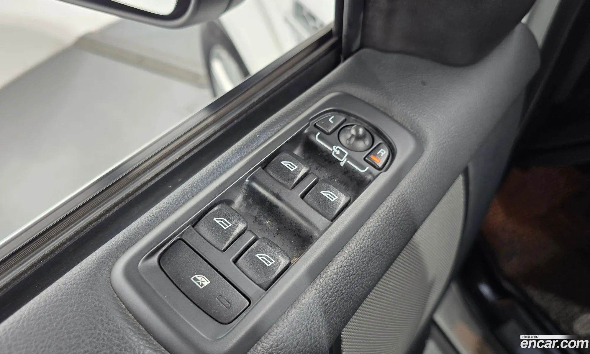 Land Rover Discovery 4 2013 SALLAAAG6DA699418 — 4