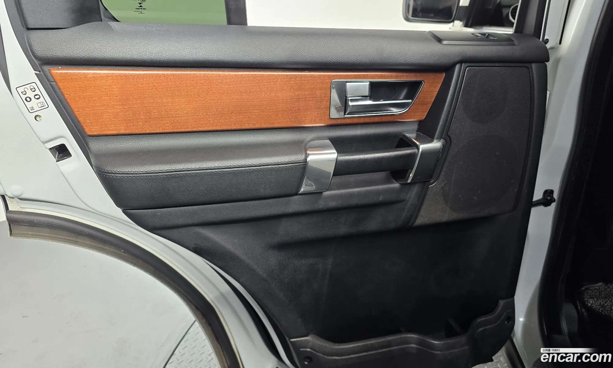 Land Rover Discovery 4 2013 SALLAAAG6DA699418 — 35