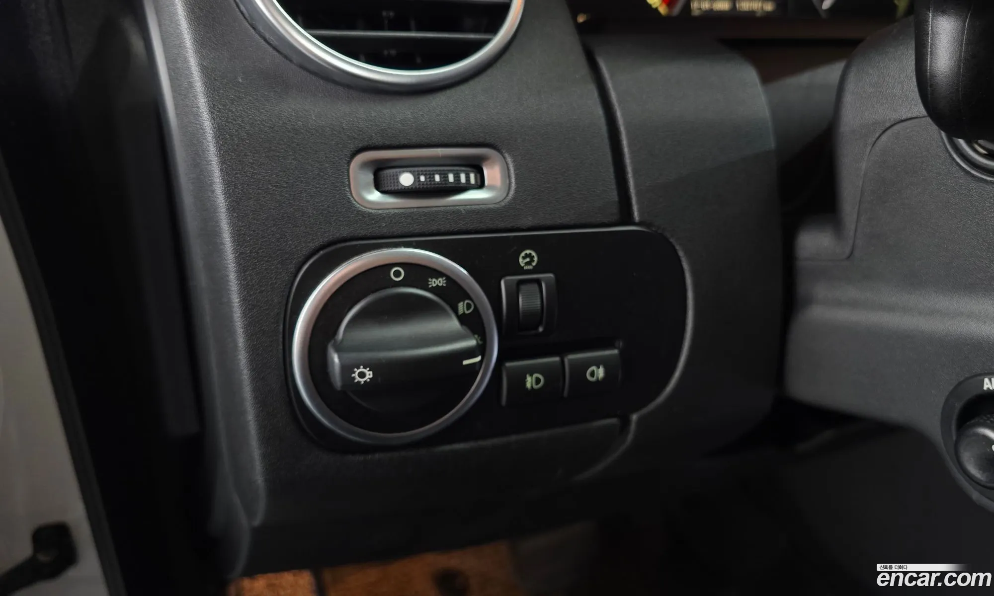 Land Rover Discovery 4 2013 SALLAAAG6DA699418 — 26
