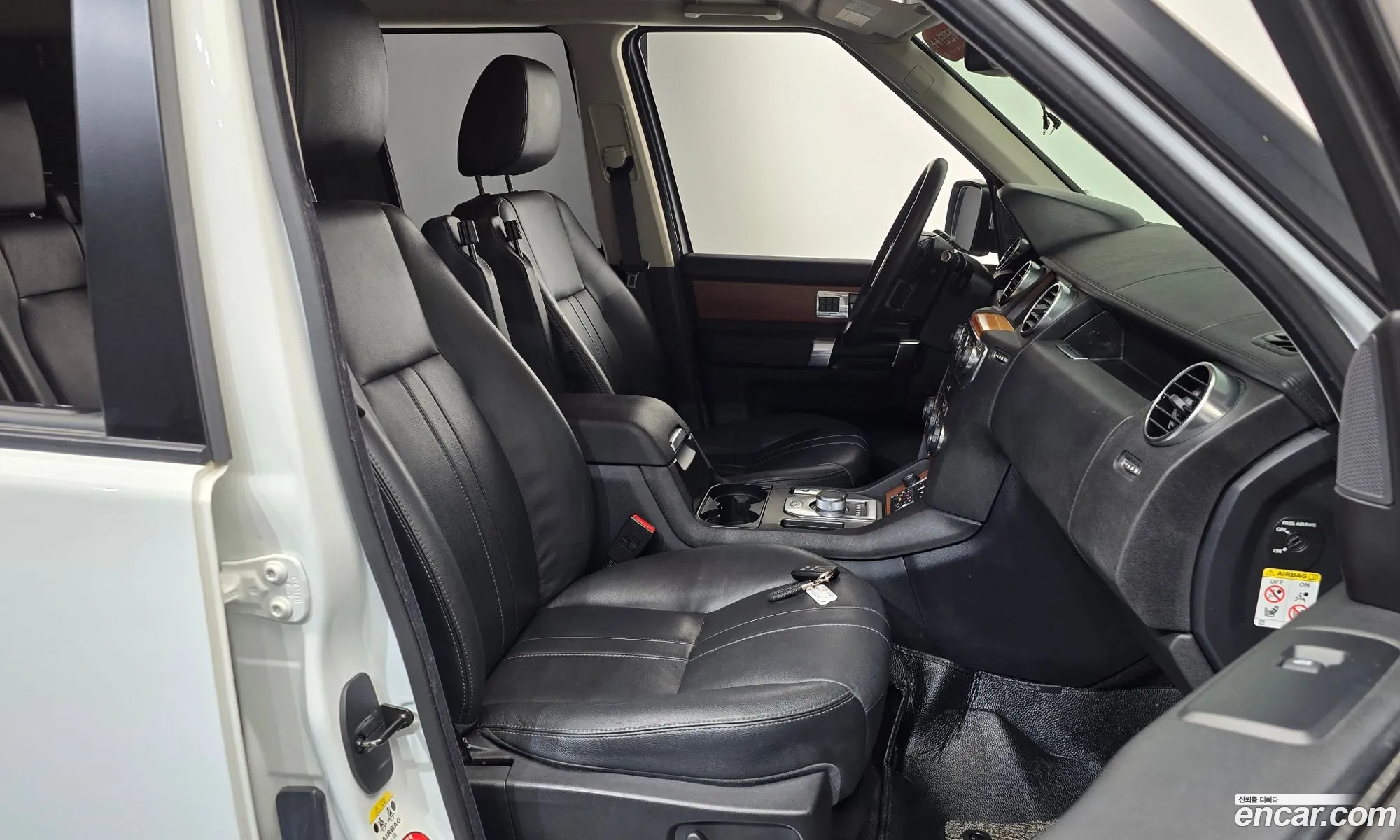 Land Rover Discovery 4 2013 SALLAAAG6DA699418 — 22