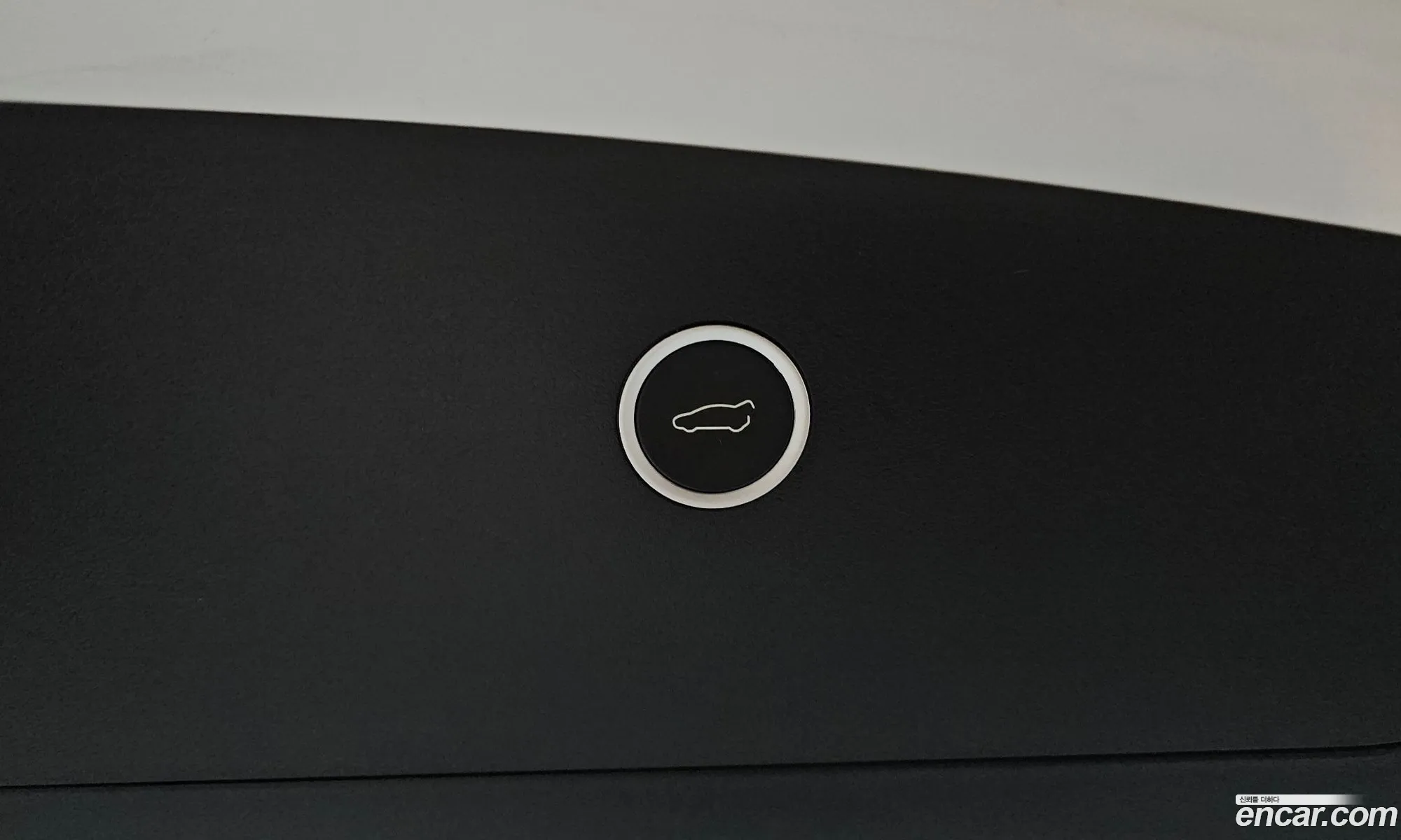 Tesla Model X 2020 — 34