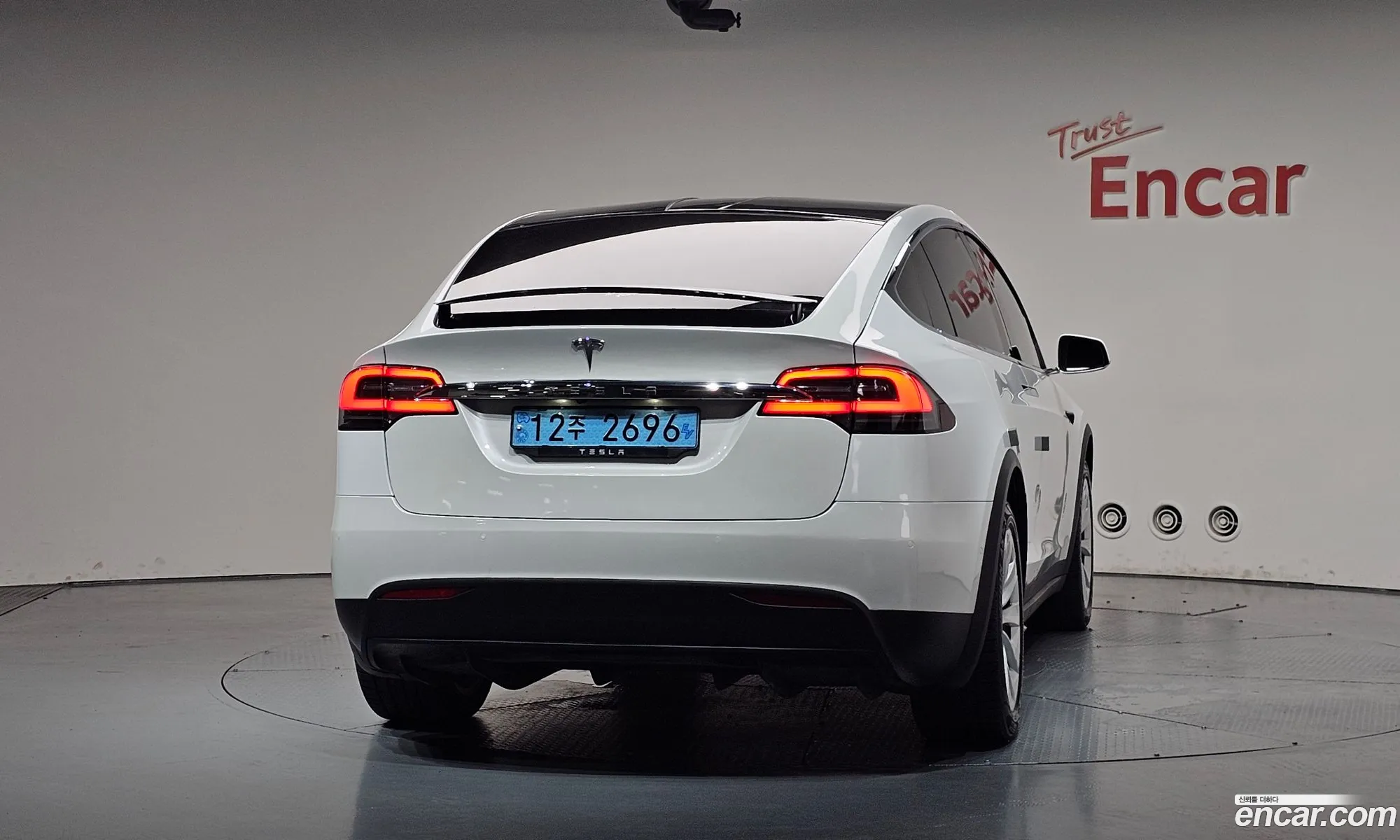 Tesla Model X 2020 — 6
