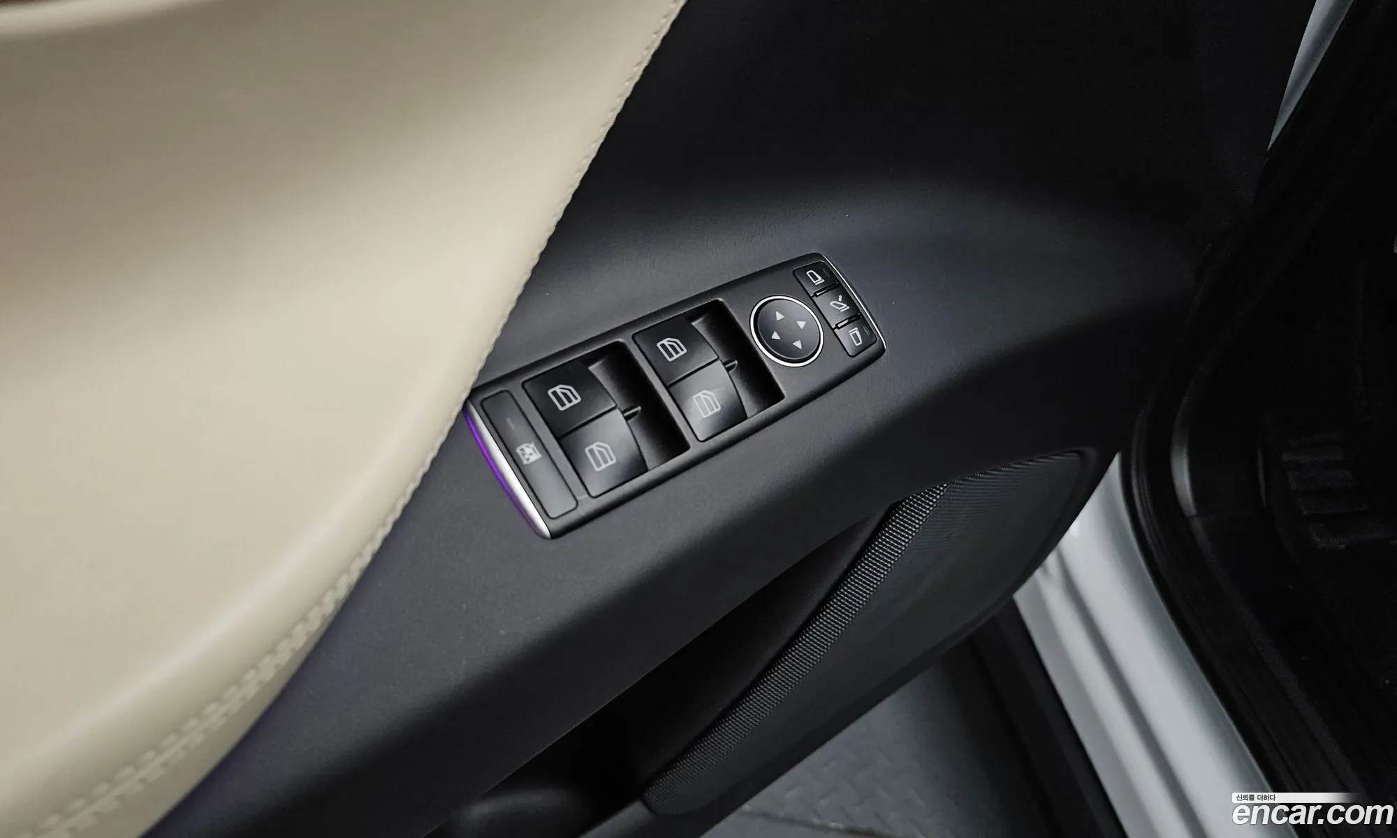 Tesla Model X 2020 — 33