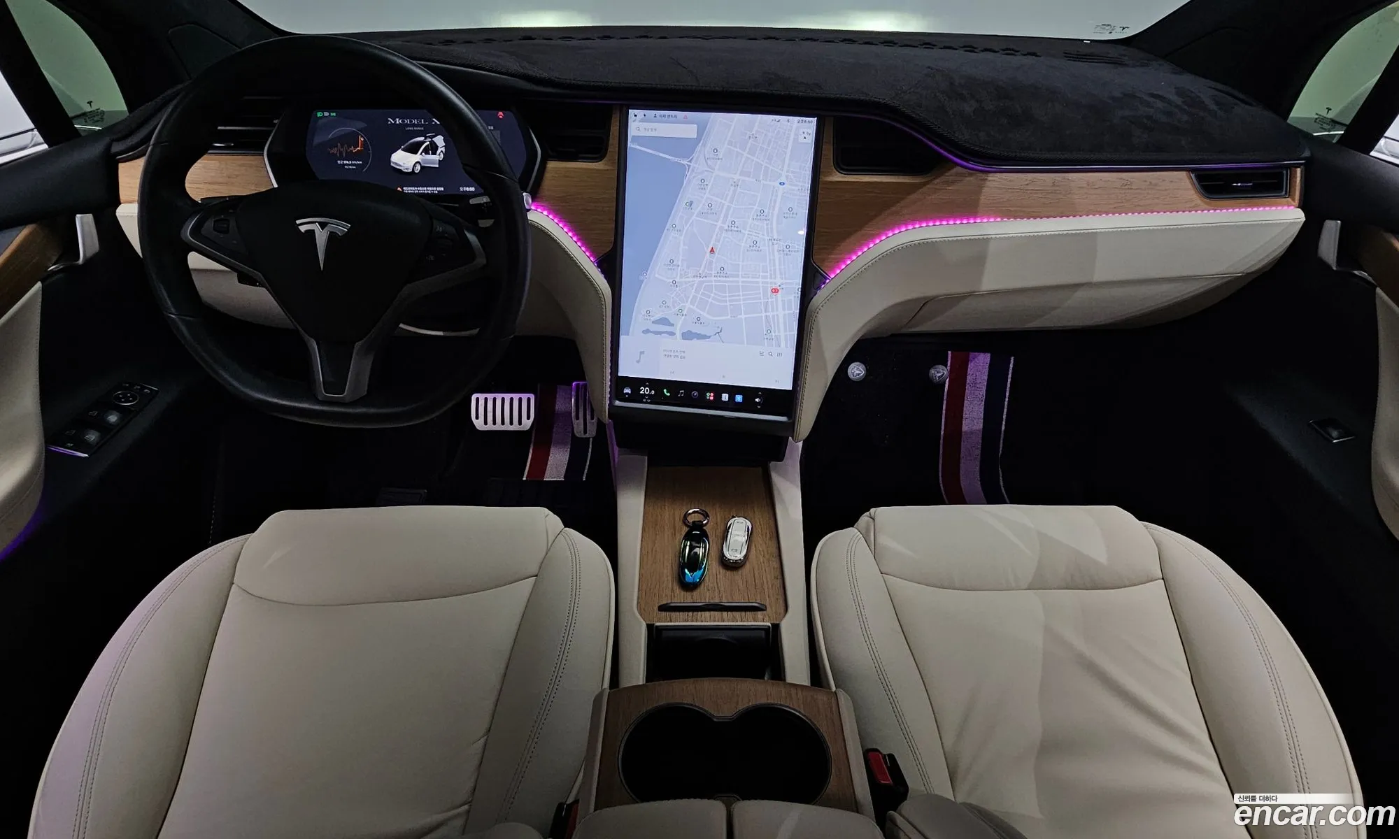 Tesla Model X 2020 — 28