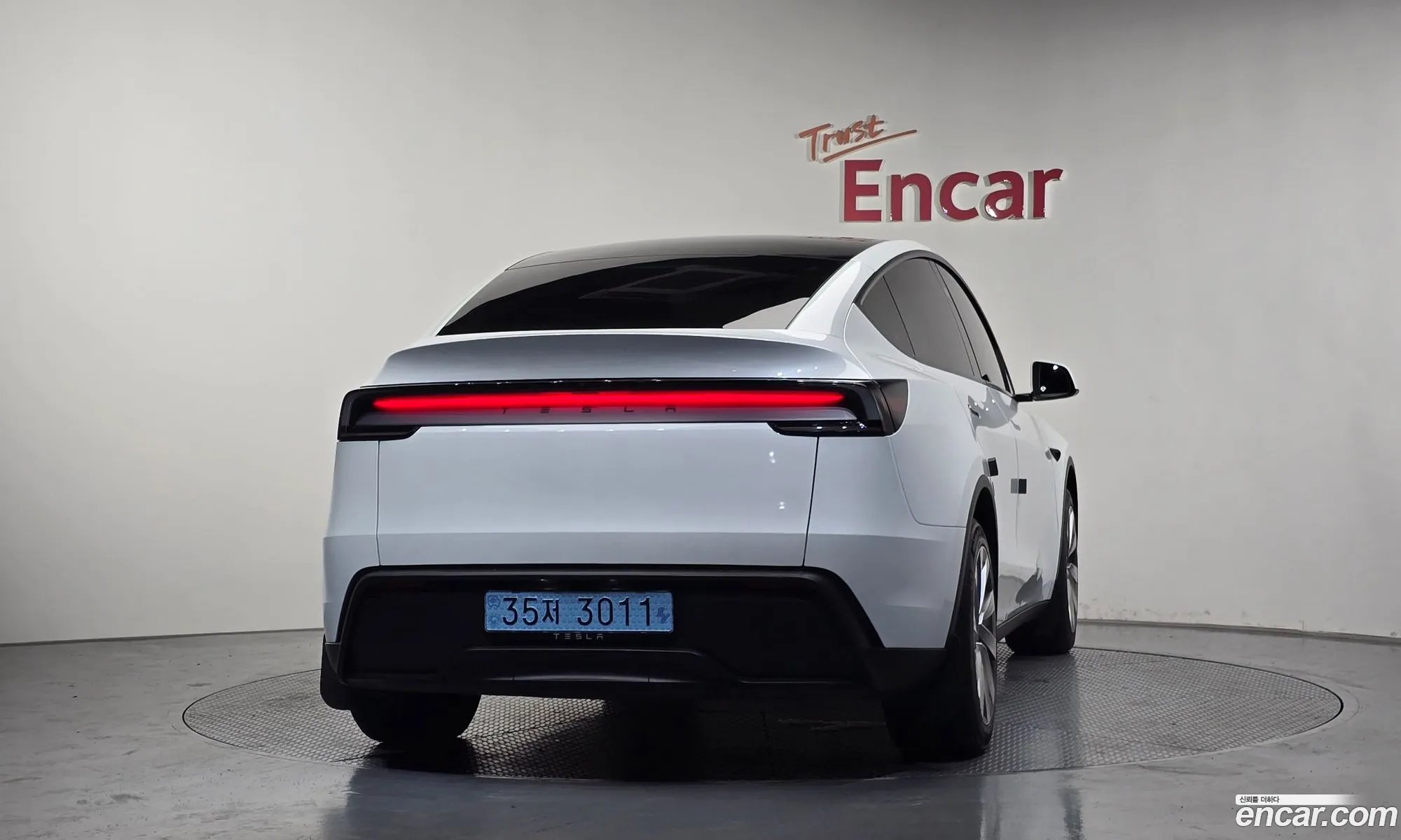 Tesla Model Y 2025 LRWYGCFJ0SC341803 — 16