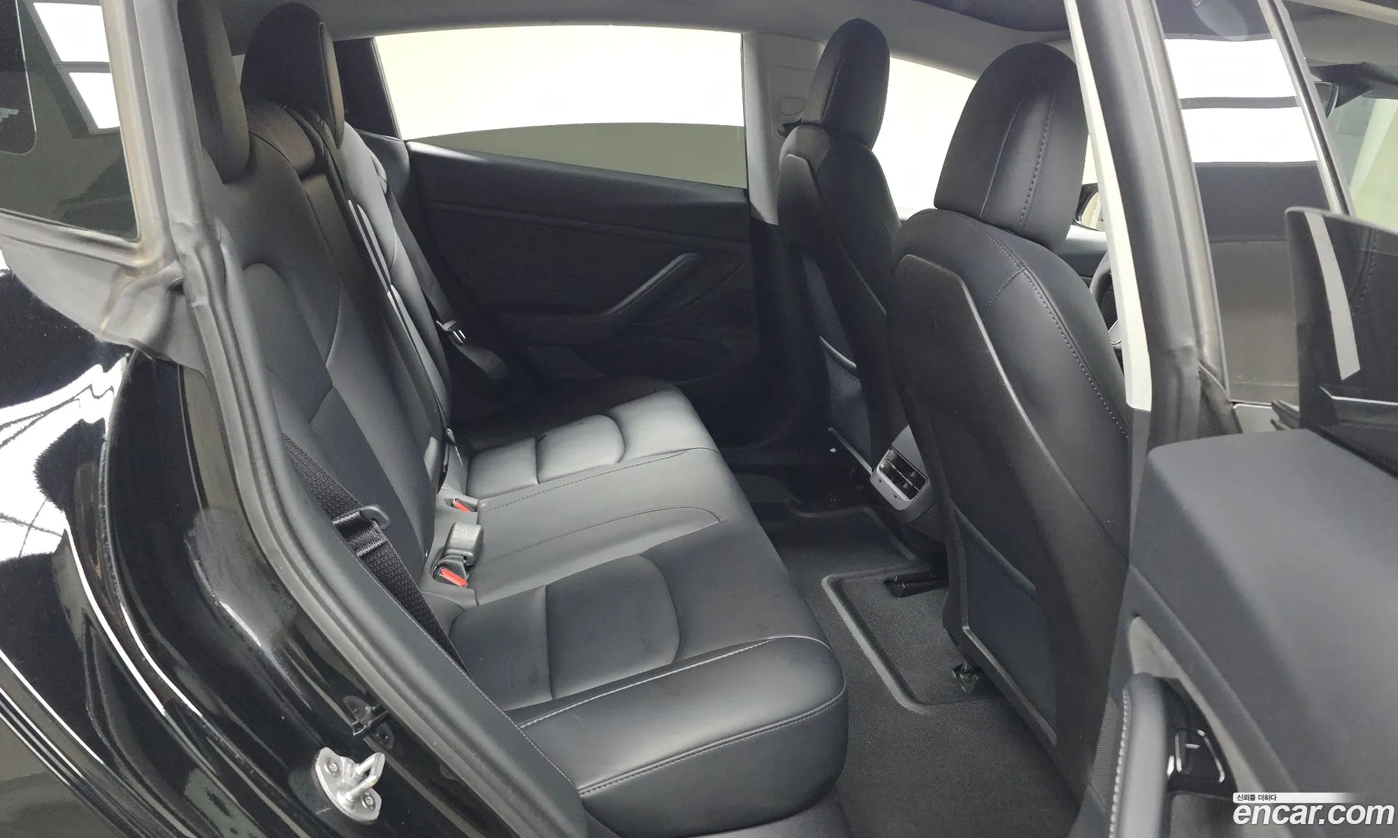 Tesla Model 3 2020 — 18