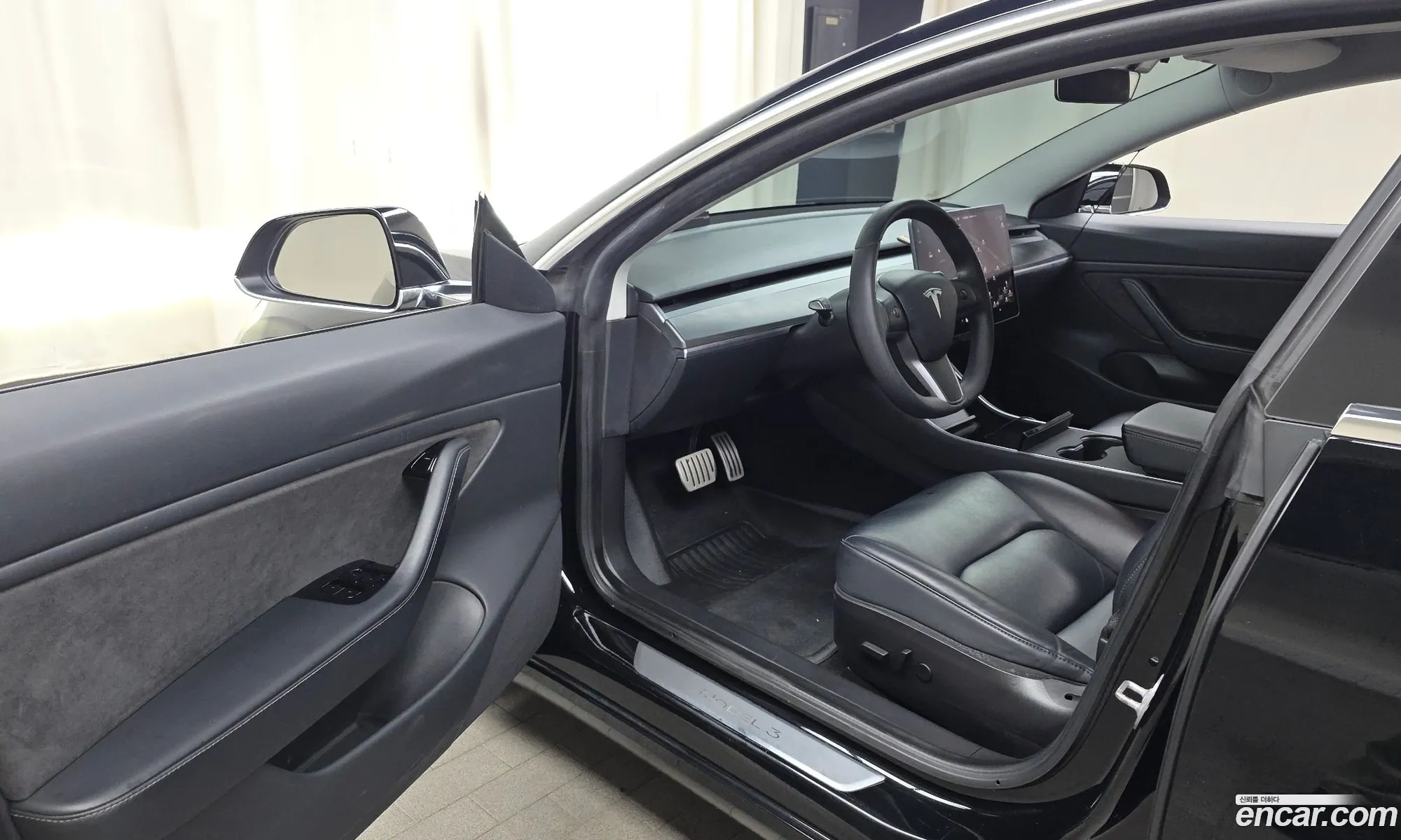 Tesla Model 3 2020 — 16