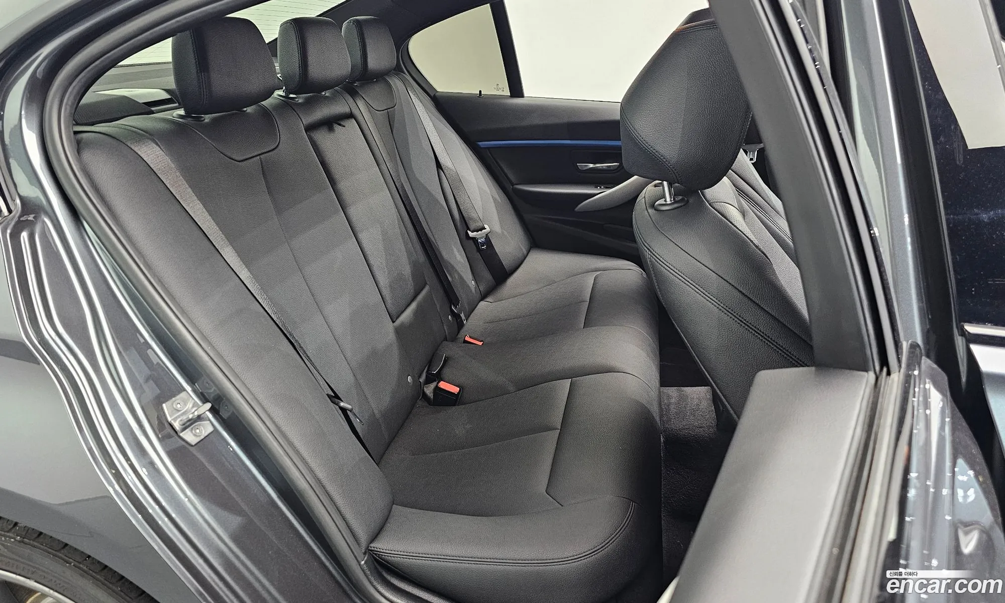 BMW 3 Series 2017 WBA8A9101HK883056 — 31