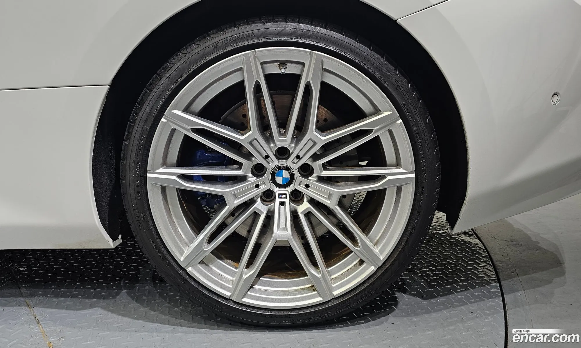 BMW M2 2025 WBS21DM09S8F70330 — 30