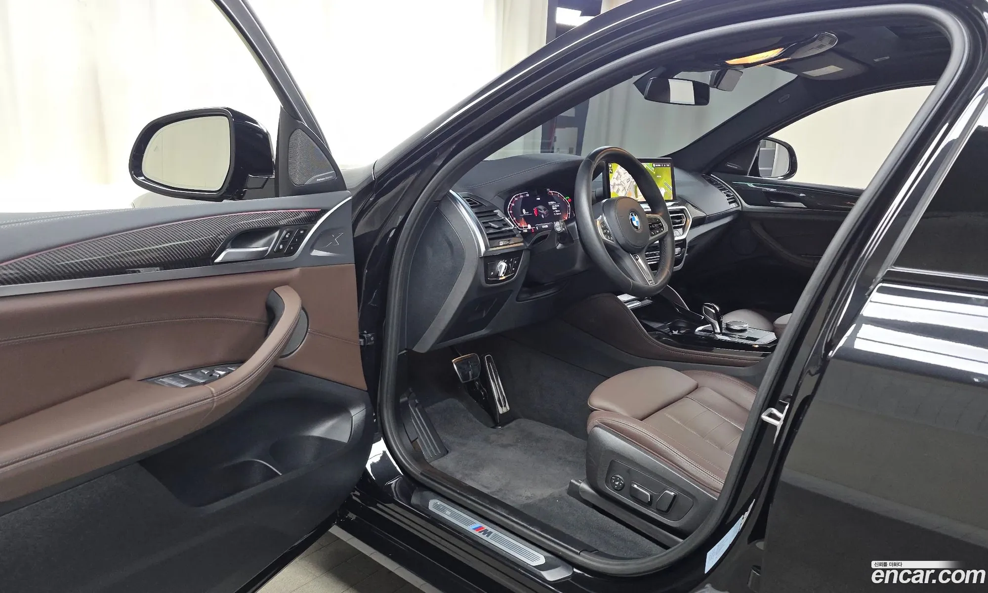 BMW X4 2024 WBA21DT06R9V72298 — 21