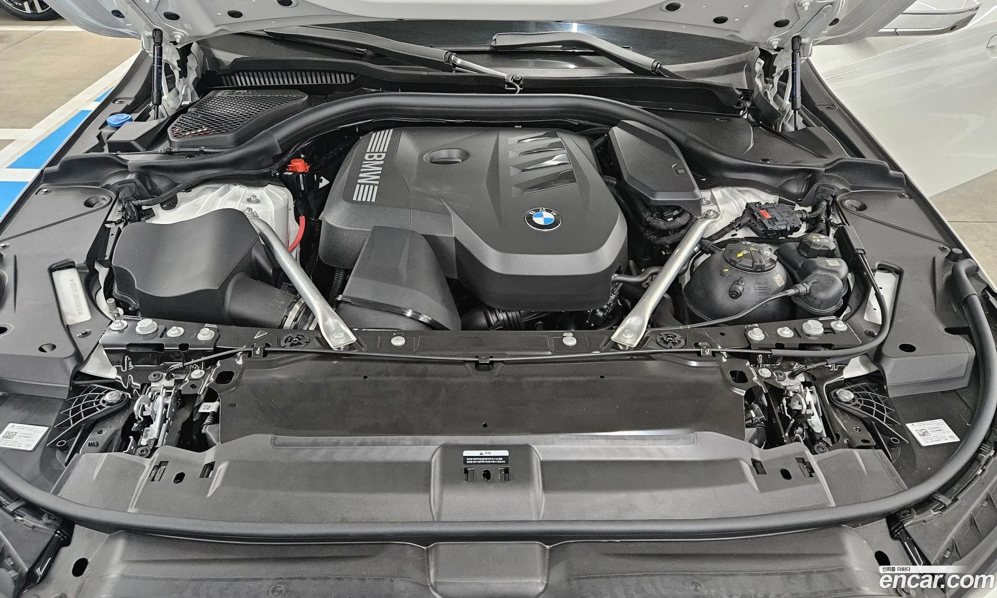 BMW 5 Series 2025 — 18
