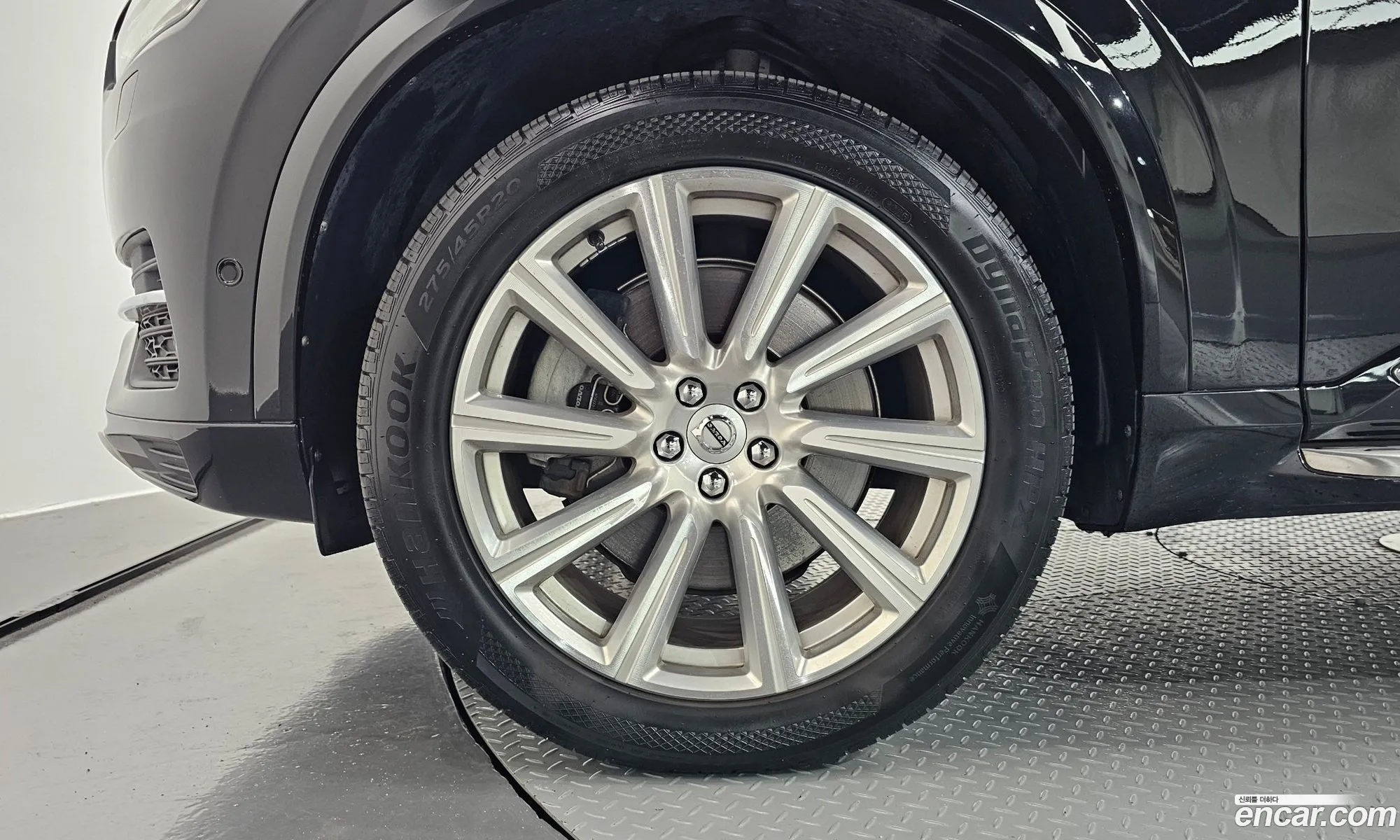 Volvo XC90 2016 YV1LFBC0DH1126582 — 13