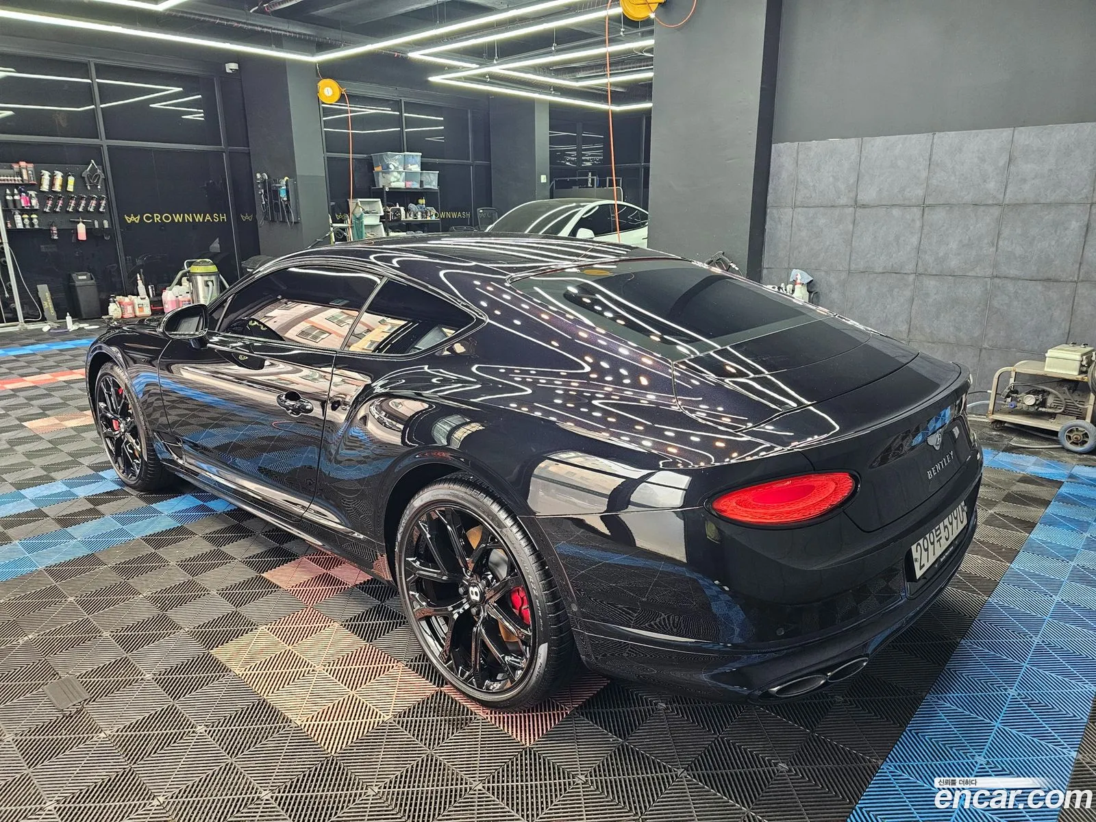 Bentley Continental GT 2023 — 15