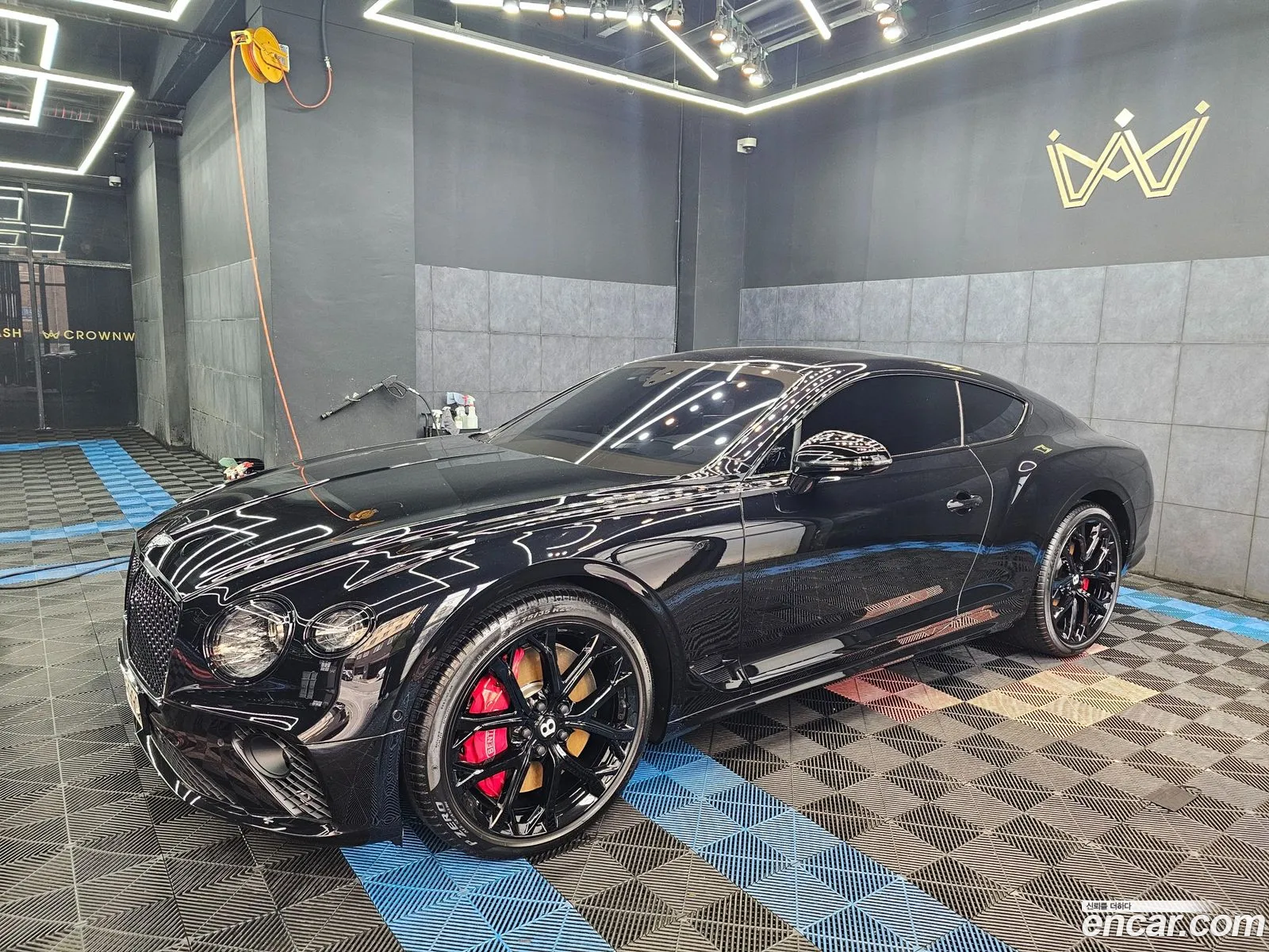 Bentley Continental GT 2023 — 20