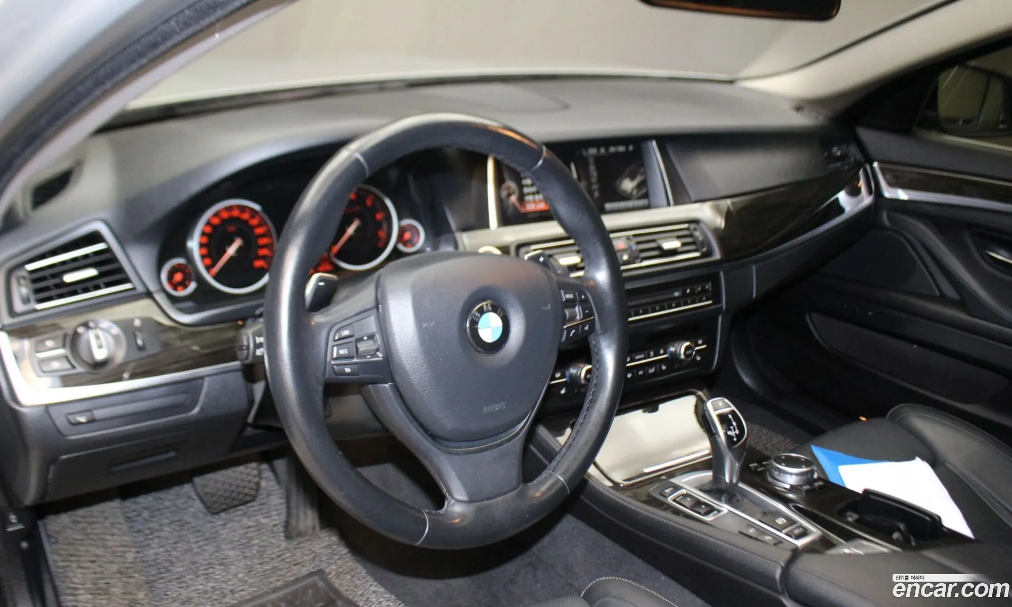 BMW 5 Series 2015 — 12