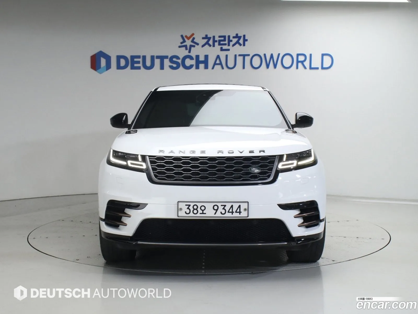 Land Rover Range Rover Velar 2017 — 17