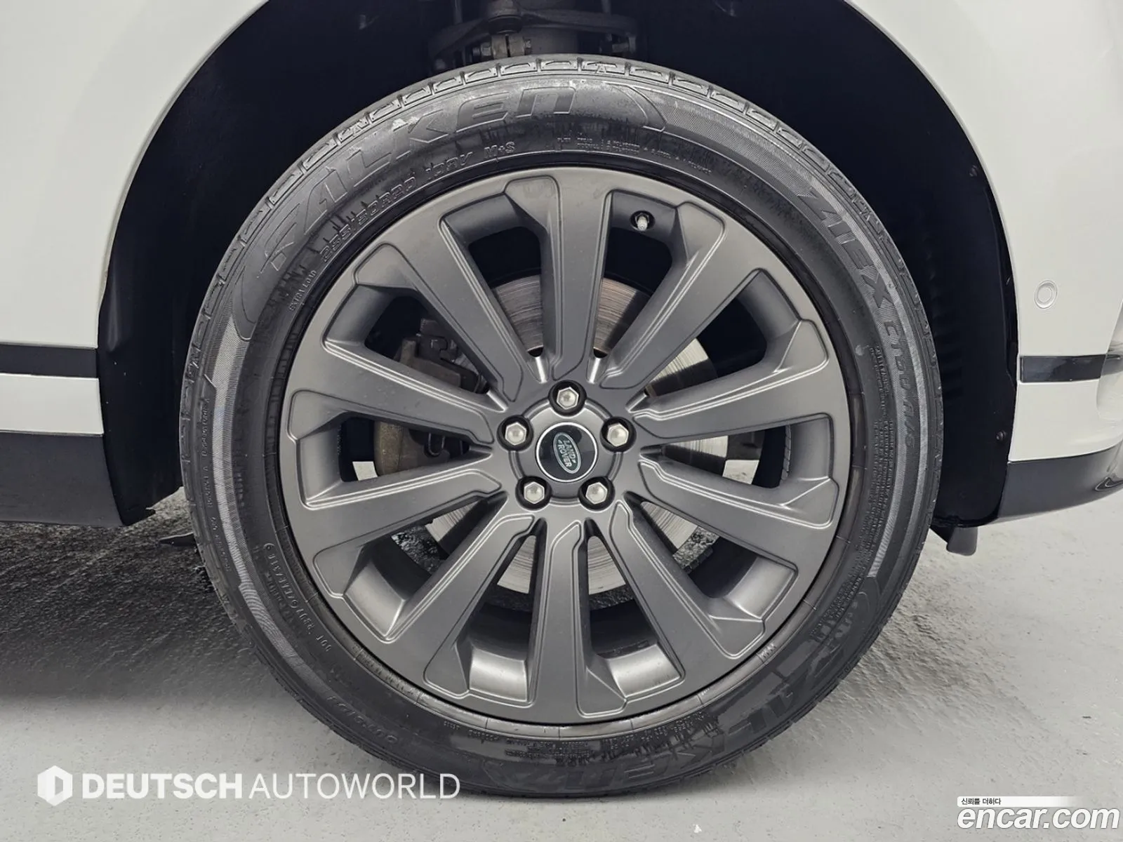 Land Rover Range Rover Velar 2017 — 9