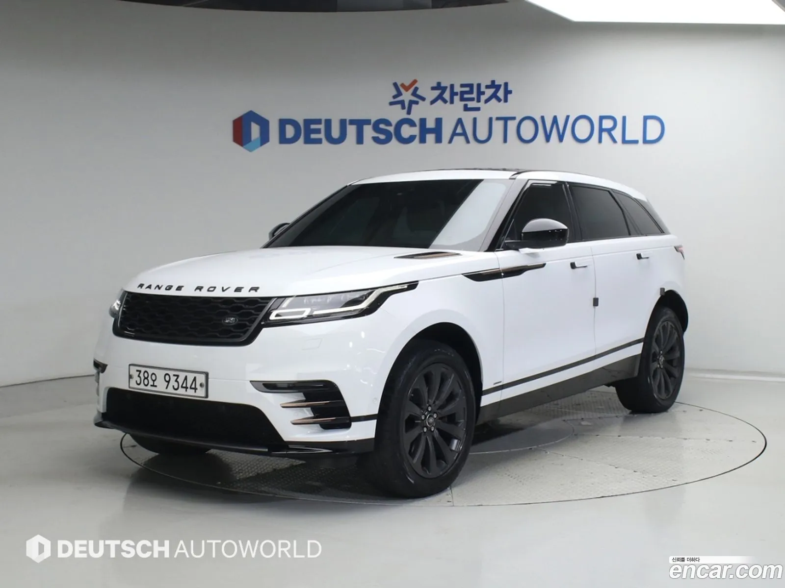 Land Rover Range Rover Velar 2017 — 19