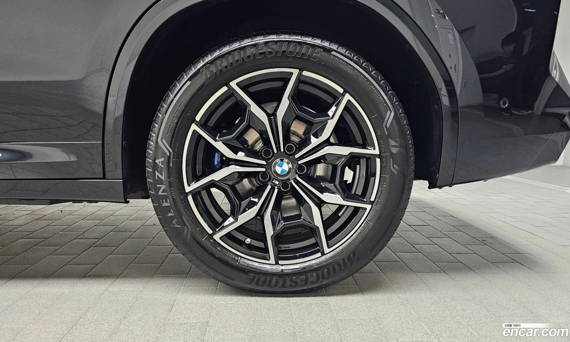 BMW X3 2024 WBA31DP03R9U90768 — 32