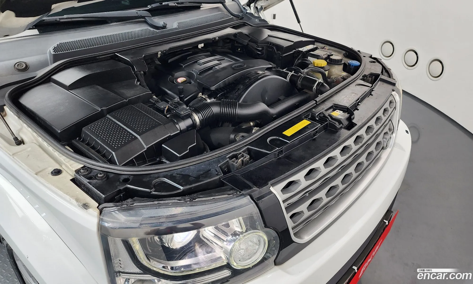 Land Rover Discovery 4 2016 SALLAAAG6GA811316 — 11